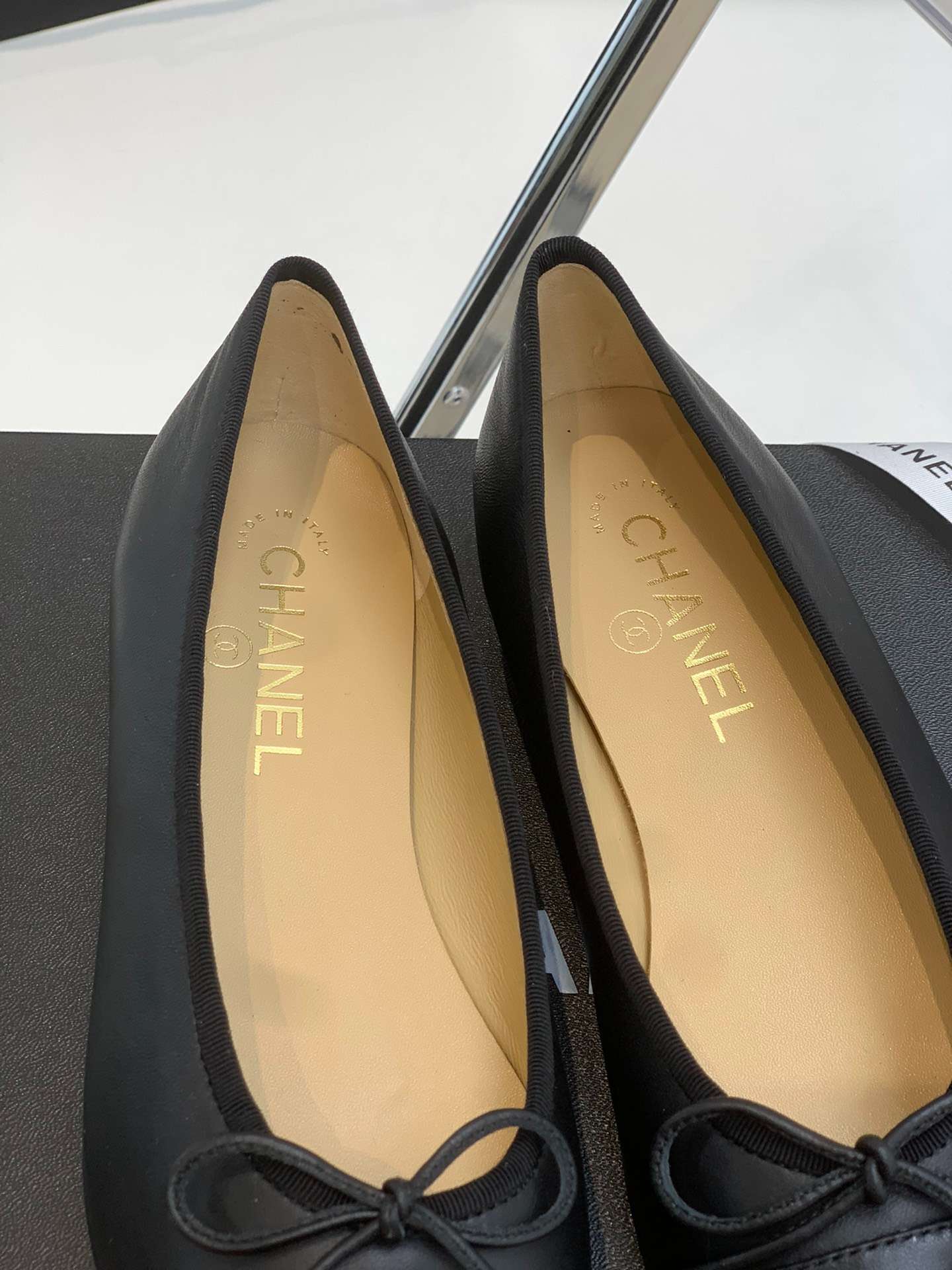 Ch**el Ballet Flats Black For Women