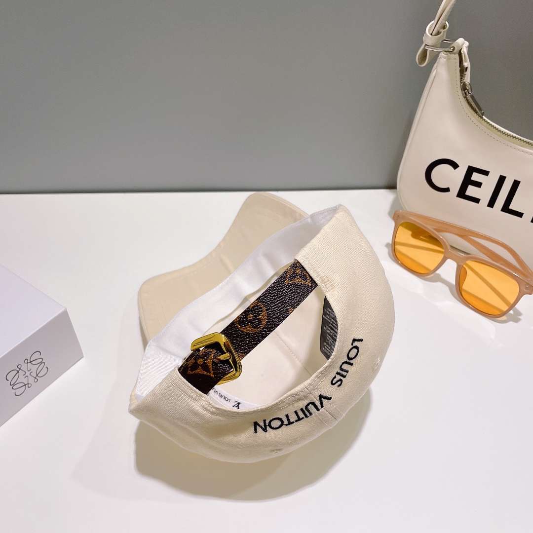 L0vis Vvtt0n Baseball Cap Cream For Men