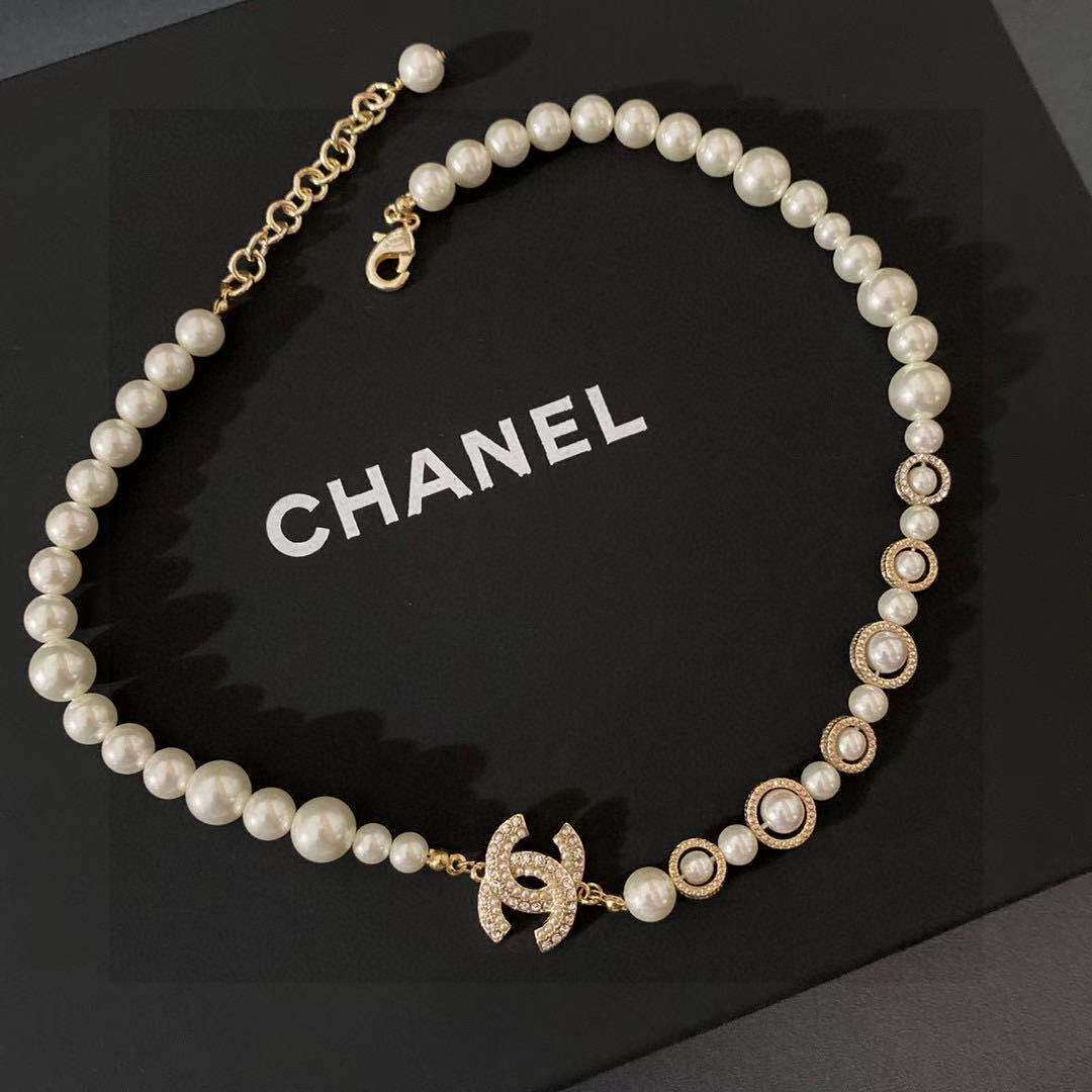 Ch**el Pearl Bow Necklace White For Women