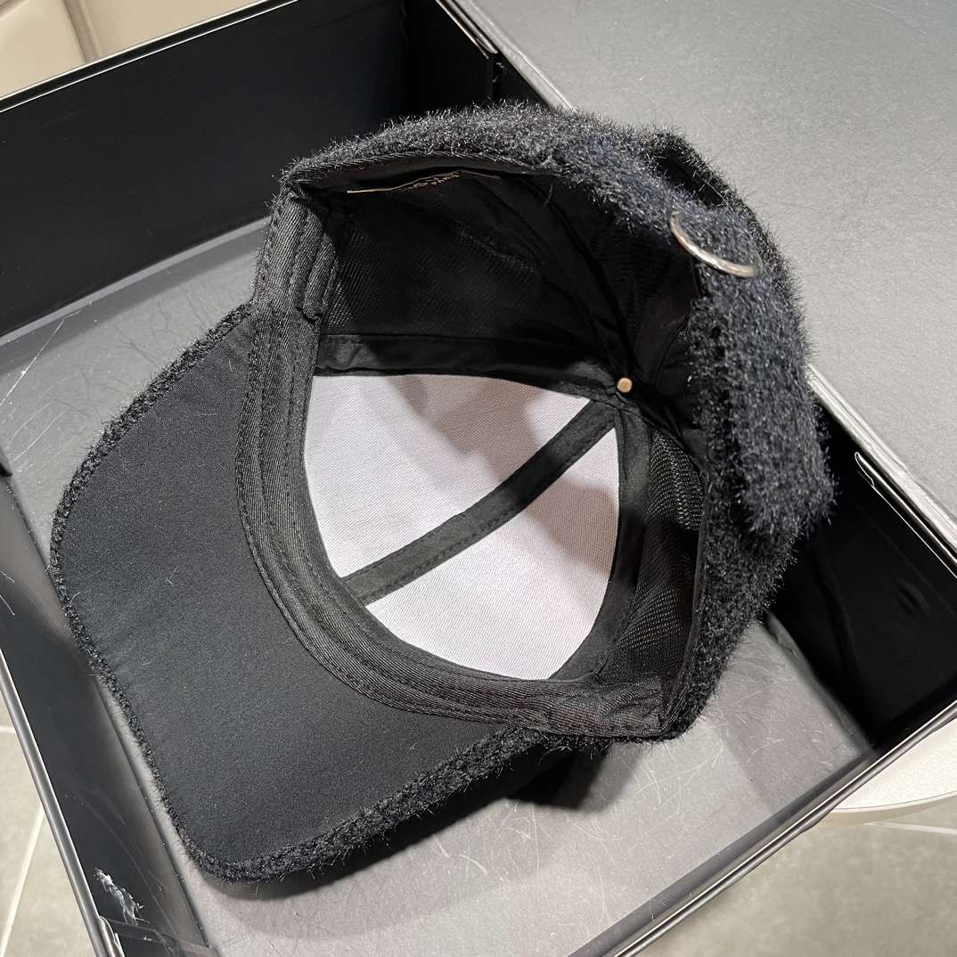 L0vis Vvtt0n Corduroy Cap Black For Women