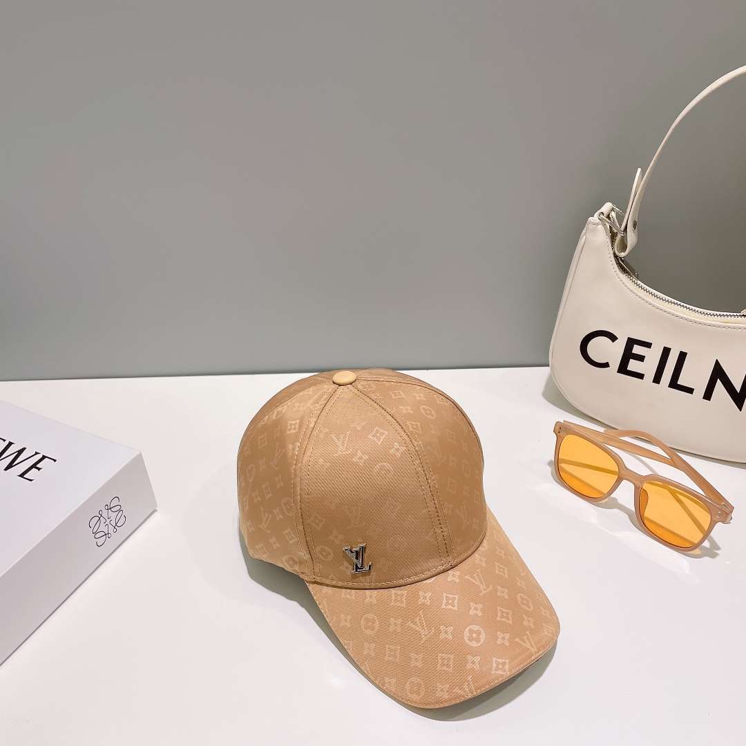 L0vis Vvtt0n Iconic Cap Beige For Men