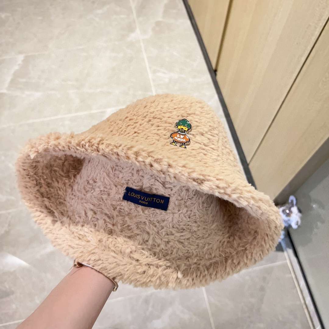 L0vis Vvtt0n Duck Beanie LV Beige For Women