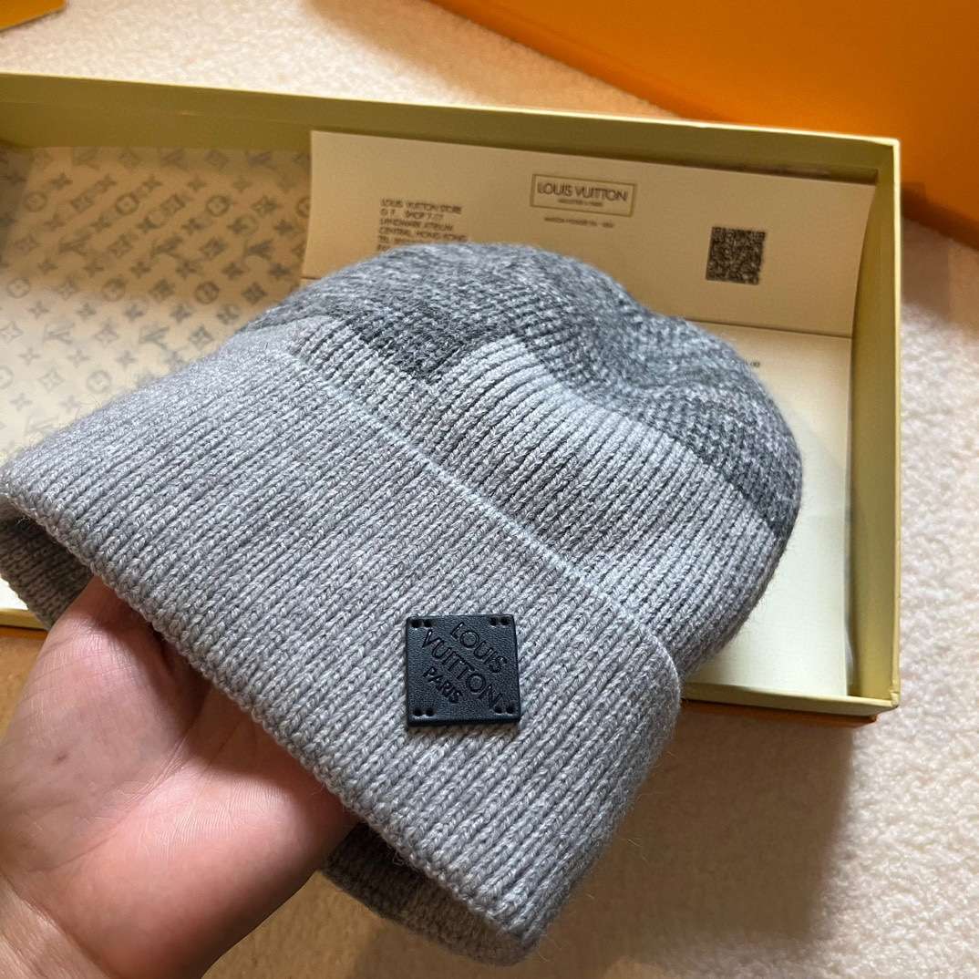 L0vis Vvtt0n Neo Petit Damier Beanie Grey For Women