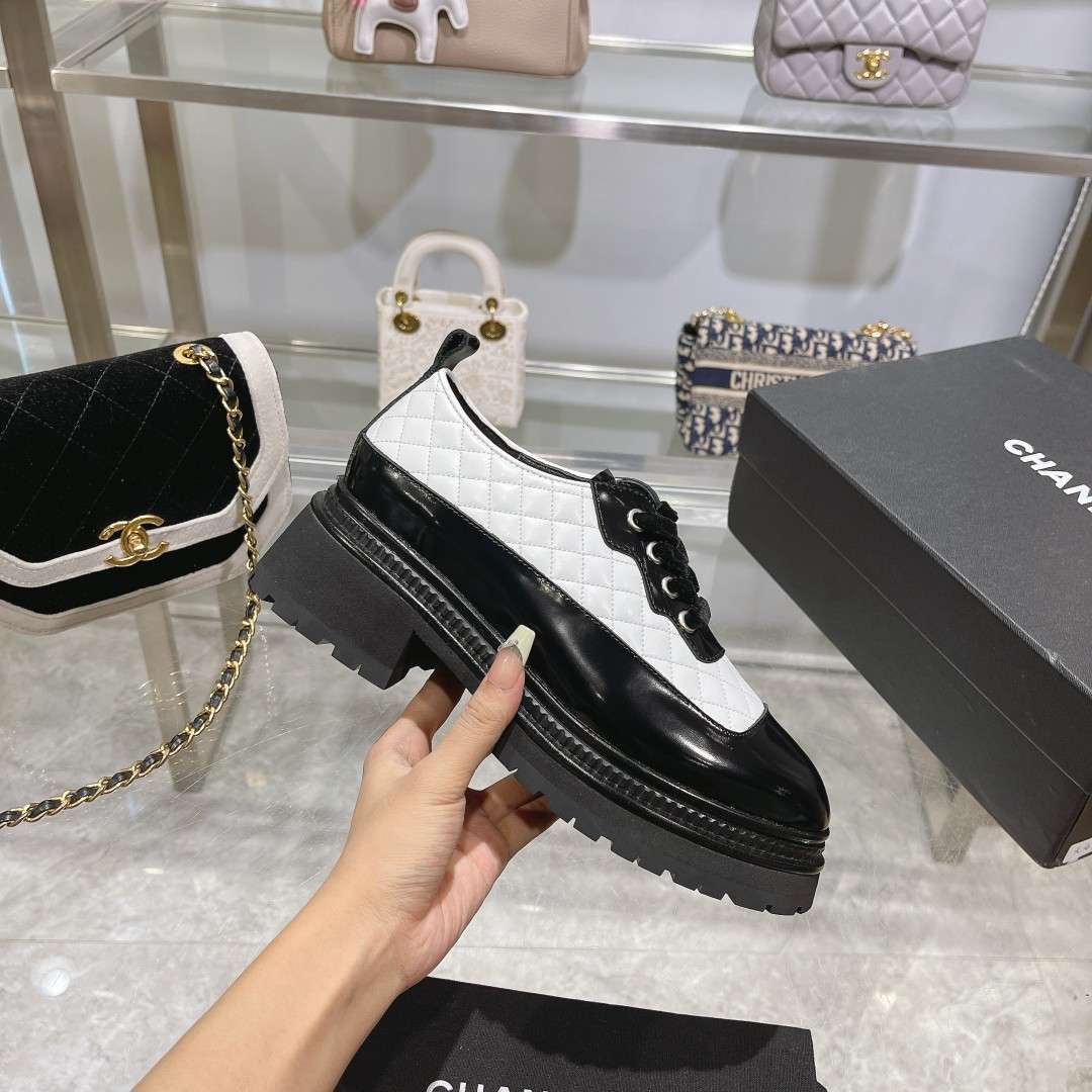 Ch**el Thick Soled Chain Laced Loafers White For Women