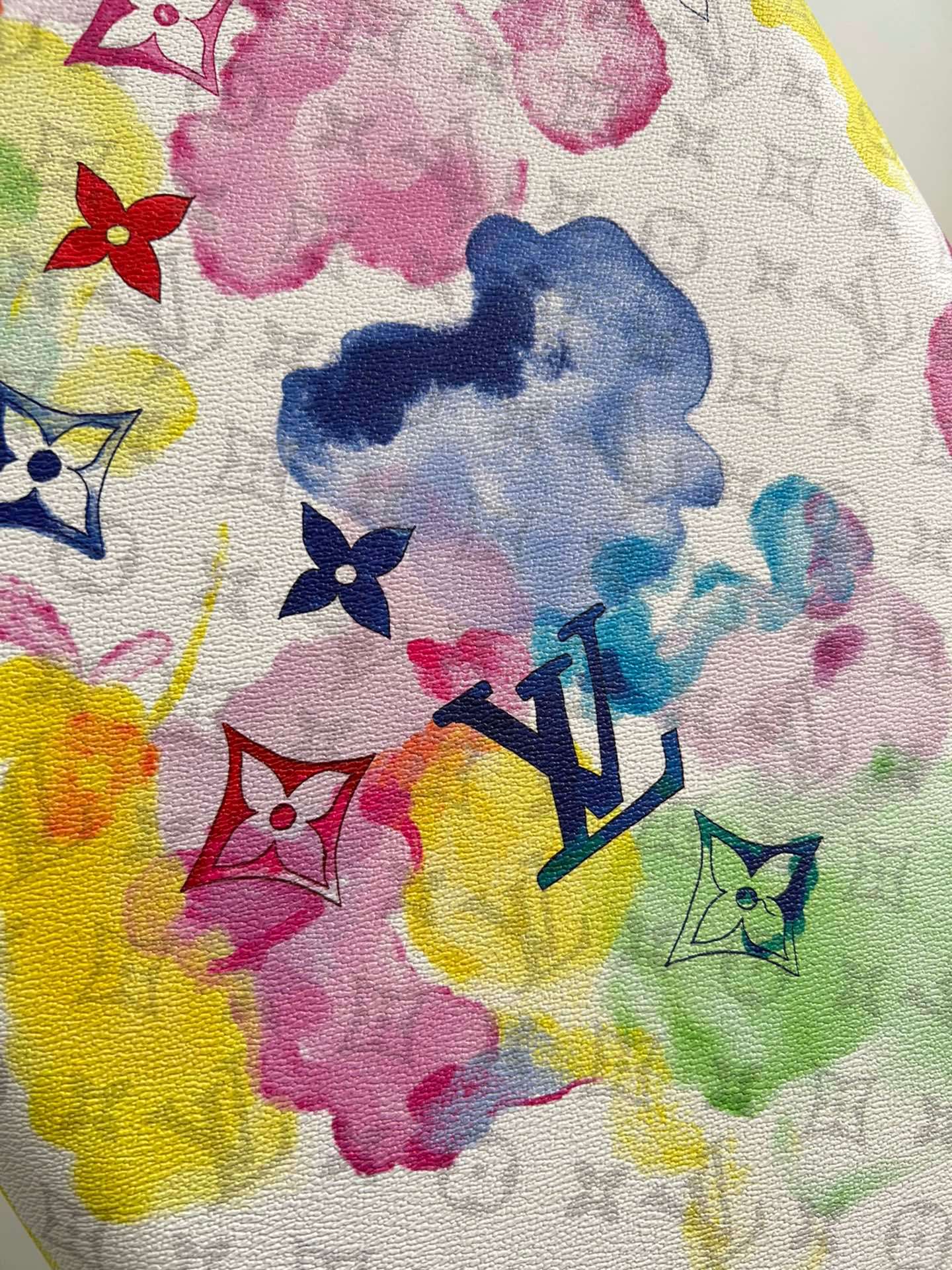 L0vis Vvtt0n Horizon 55 Flower White 21.7in/55cm