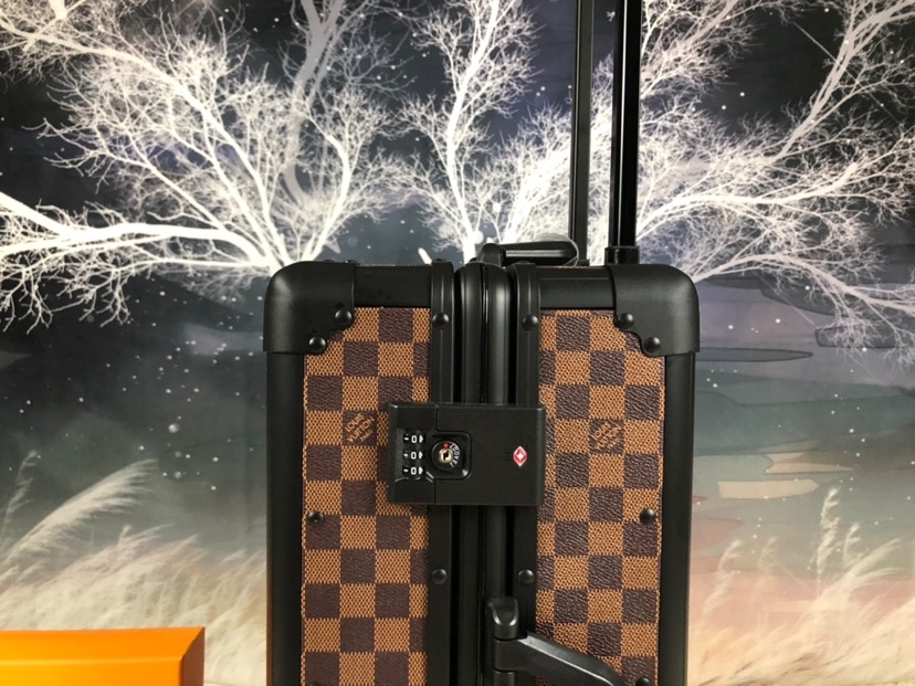 L0vis Vvtt0n Rolling Trunk Brown 55cm/21.6in