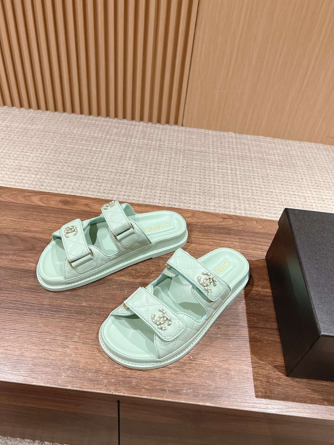 Ch**el Sandals With Ch**el Logo Jade Green For Women
