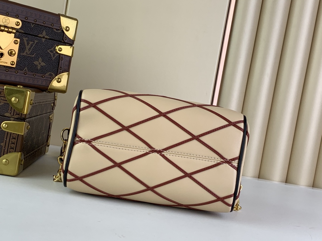 L0vis Vvtt0n Speedy Bandouliere 20 Beige For Women 8 in/ 20.5 cm M24261