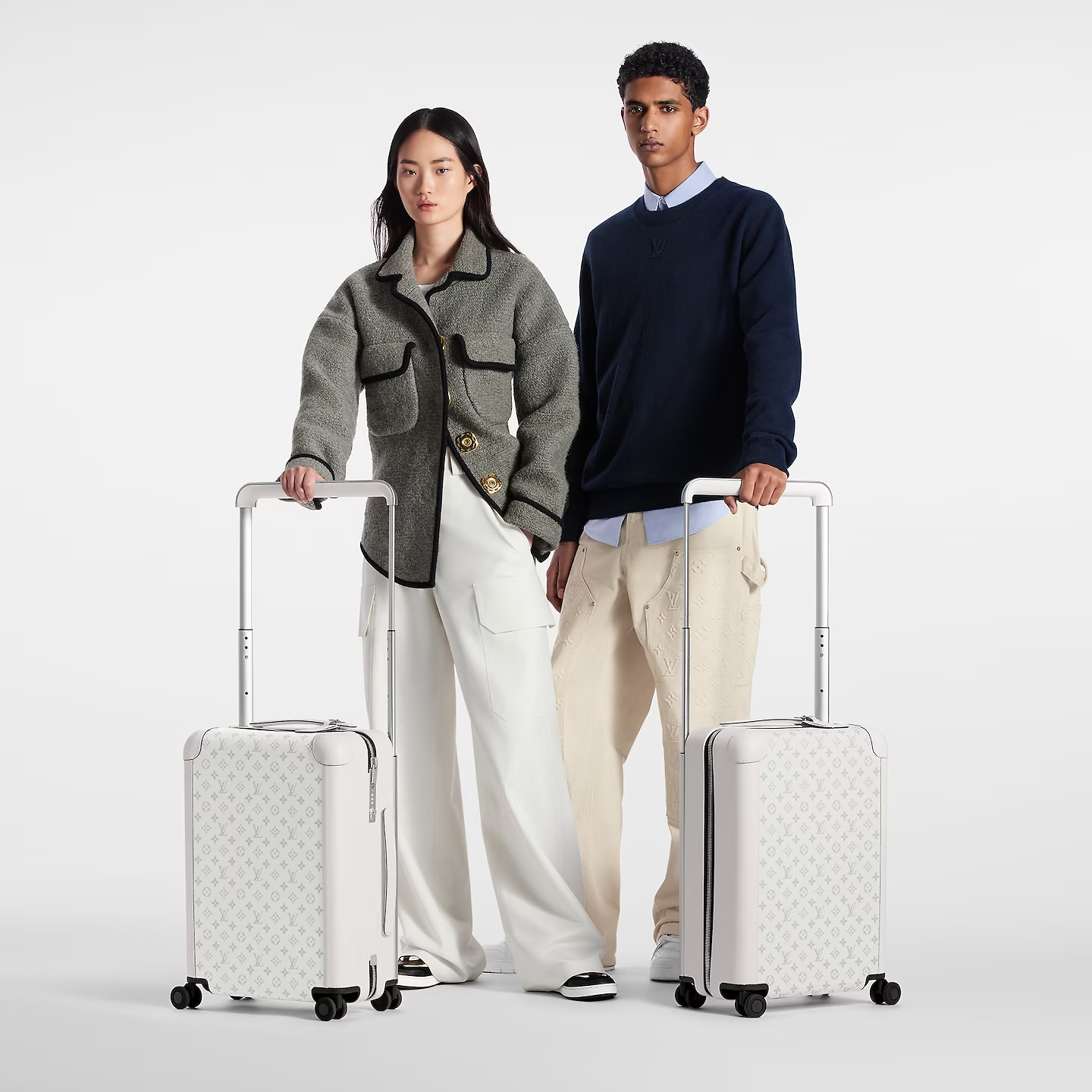 L0vis Vvtt0n Horizon 55 Suitcase Bag White 21.7in/55cm M10149