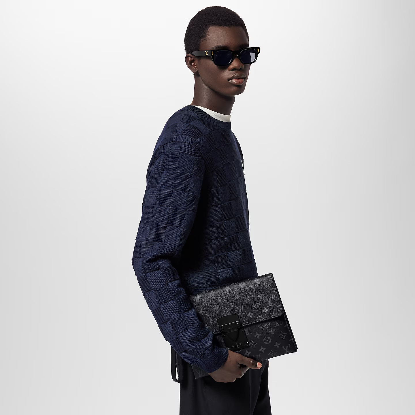 L0vis Vvtt0n Pochette S-Lock Bag Black For Men 11in/28cm M82598