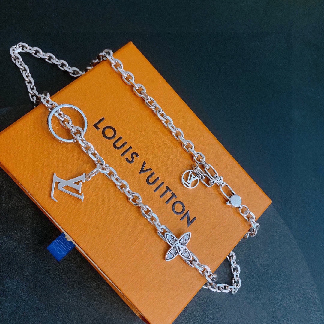 L0vis Vvtt0n Necklace Silver For Women
