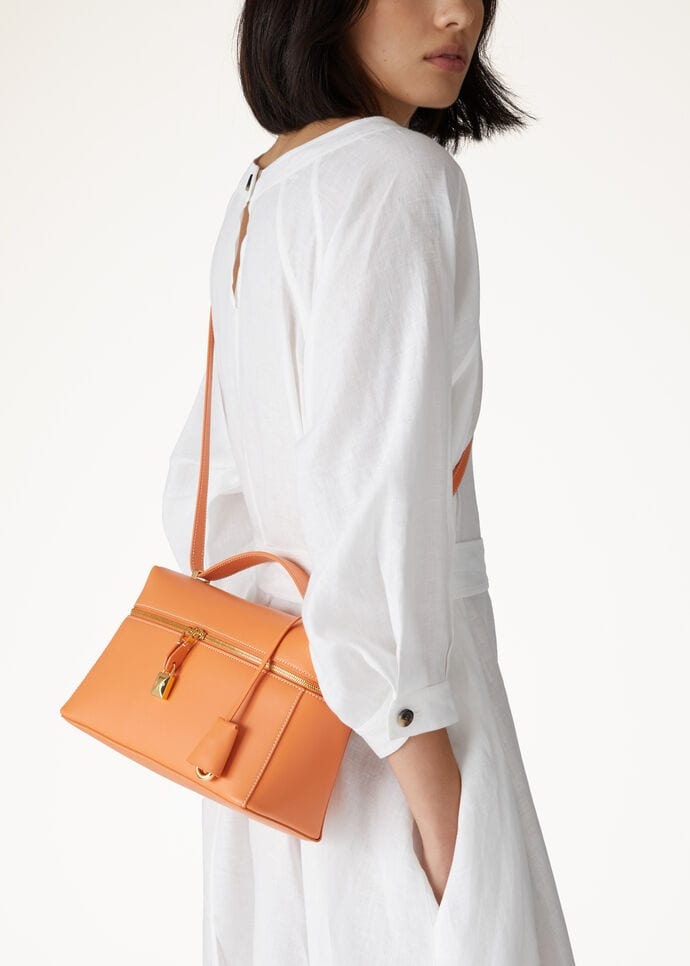 [True-to-ORIGINAL] L0r0 P1ana Extra Bag L27 Cinnamon Orange For Women 10.6in/27cm FAN3462 L0AX