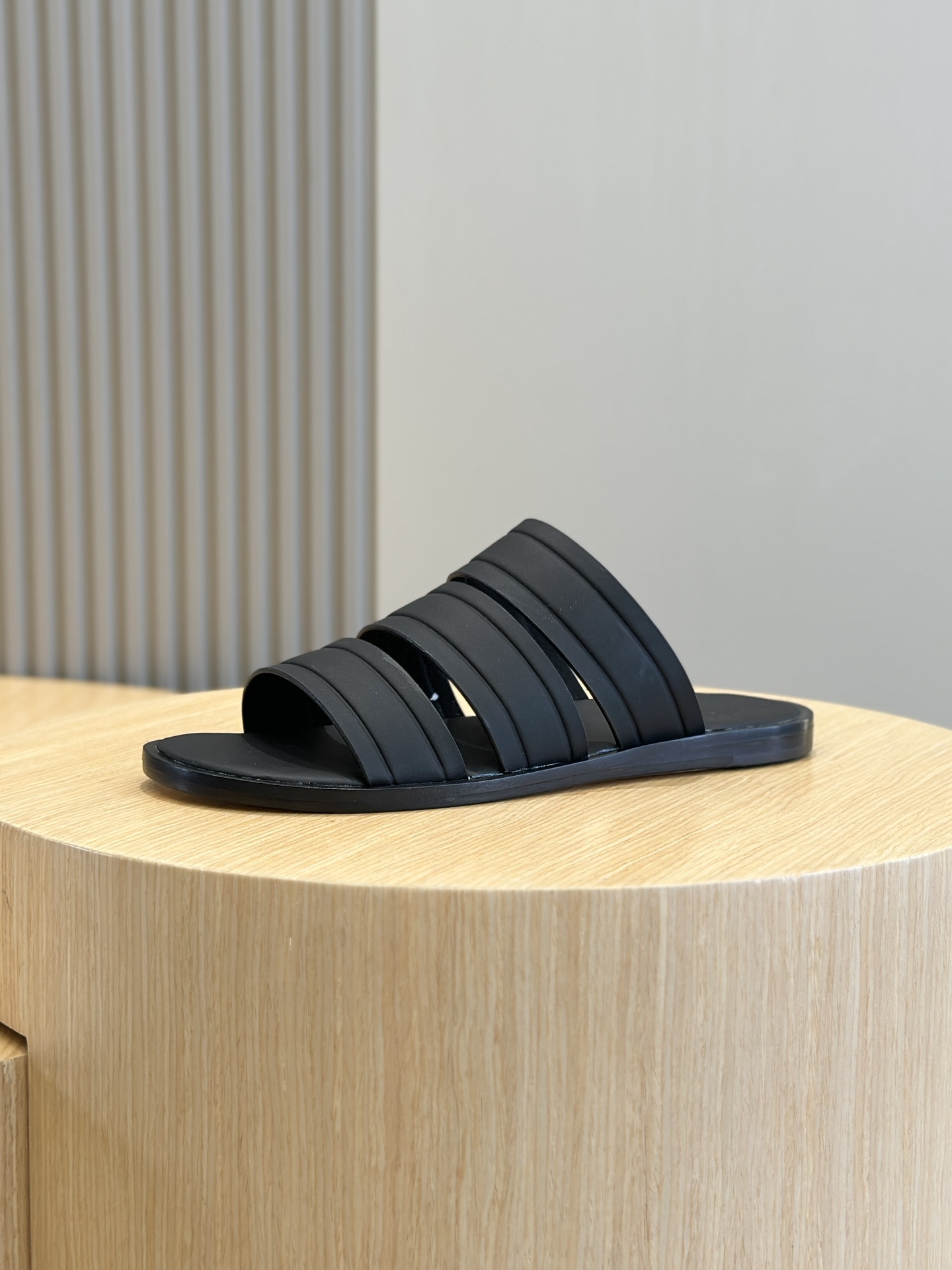 L0r0 P1ana Naha Sandal Black For Men FAN8776