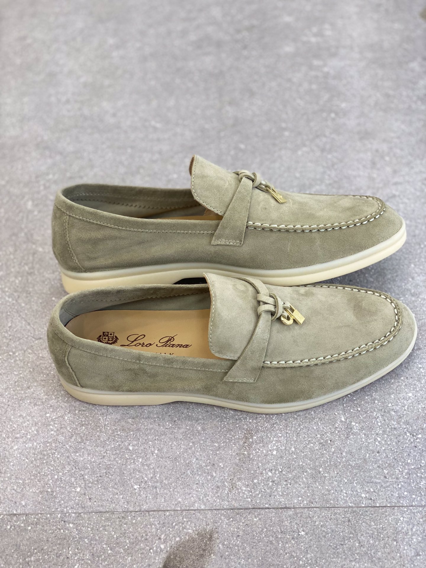 L0r0 P1ana Summer Charms Walk Loafers Tea Room For Women – FAE5444 50KY