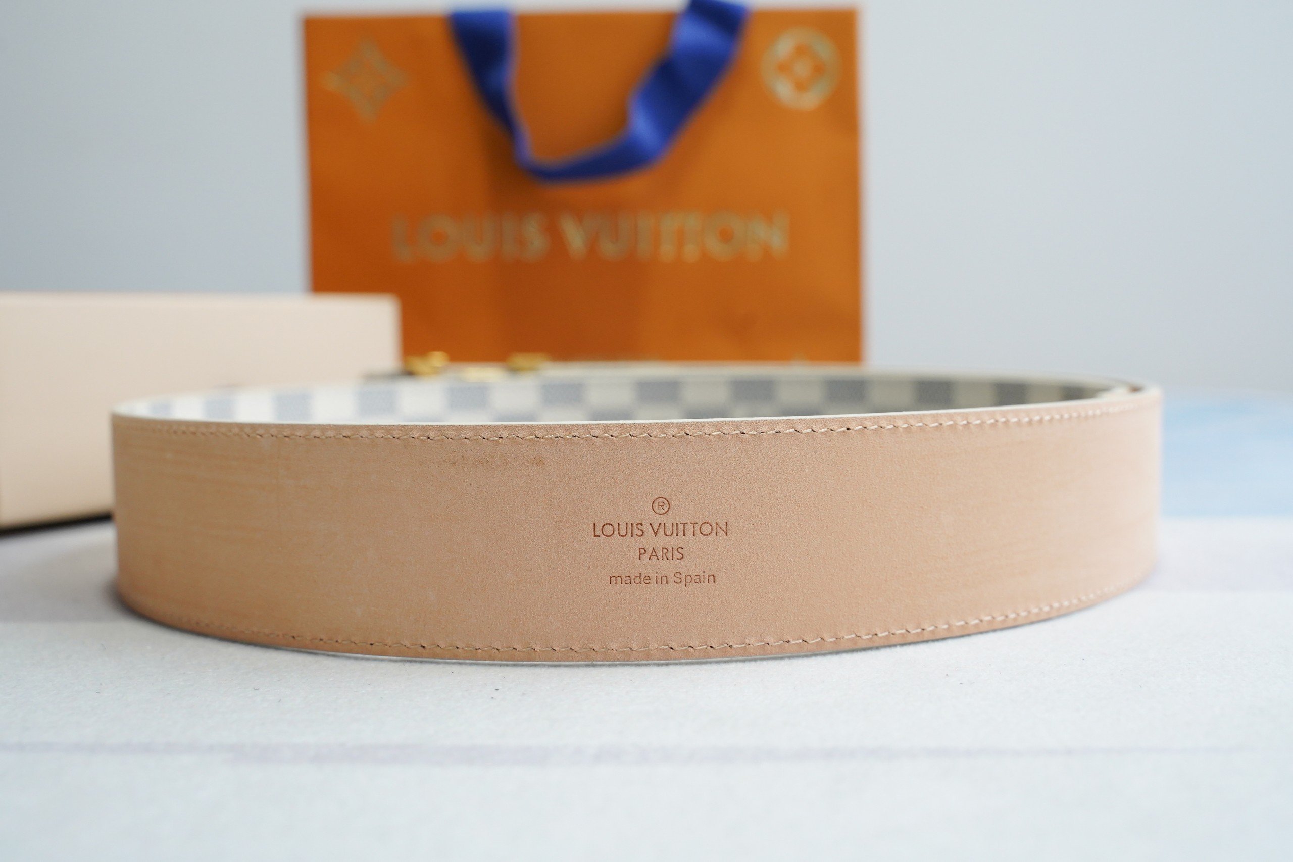 L0vis Vvtt0n LV Initiales Damier Azur Canvas Belt Grey For Women M9609U