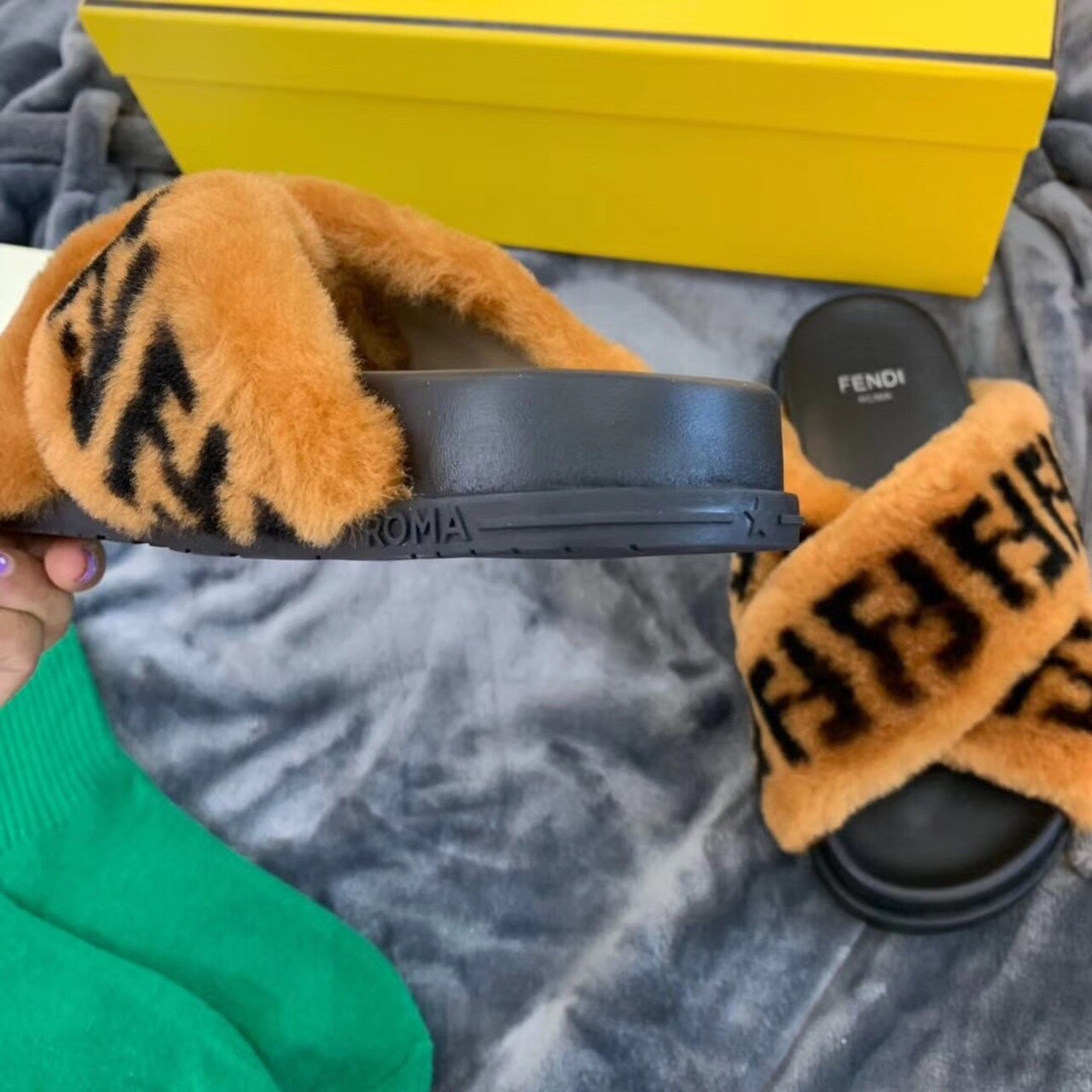 F**di Shearling FF Logo Leather & Dyed Shearling Fur Cross Slides Fall/Winter 2019 Collection, Black/Brown