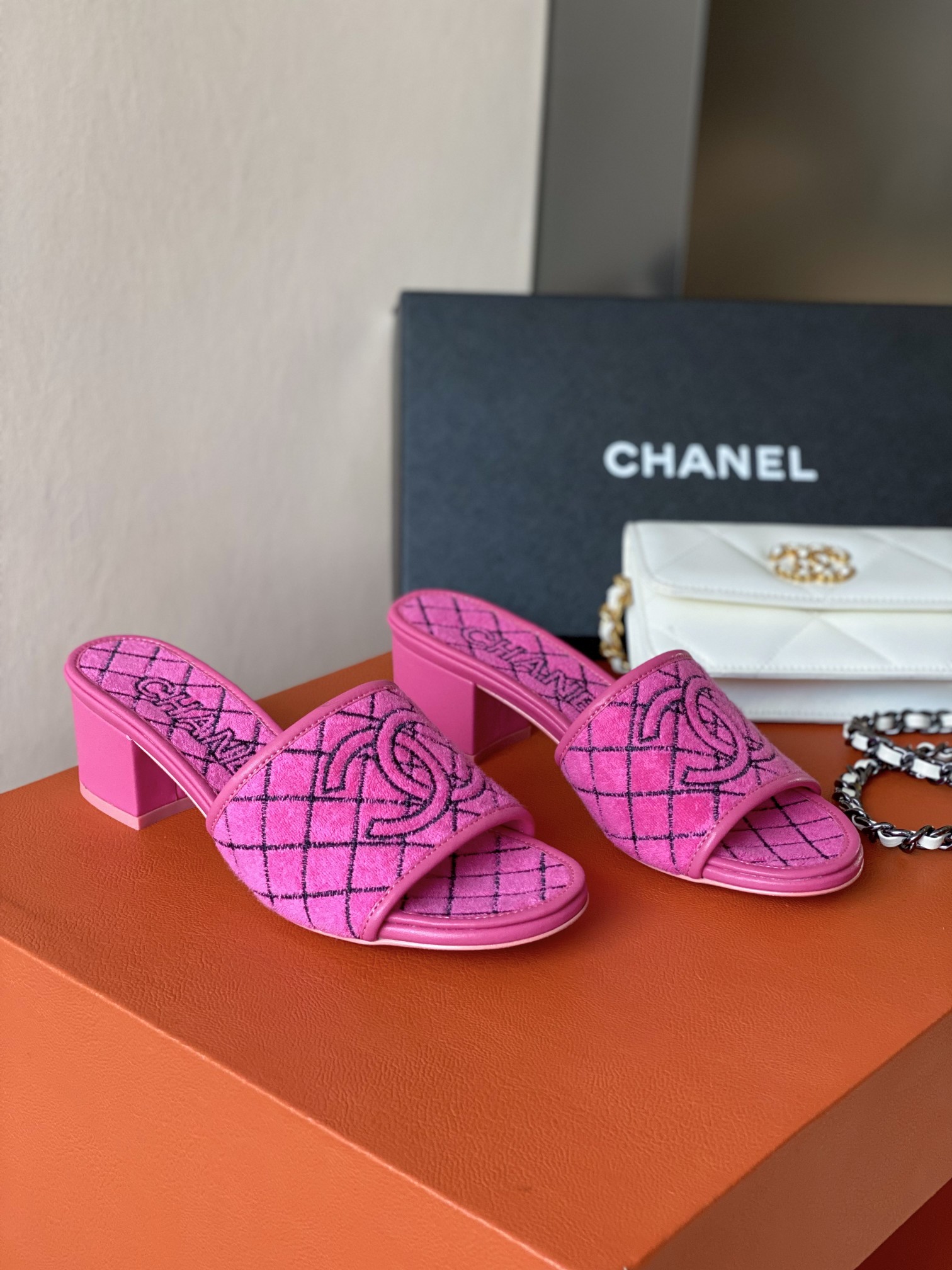 Ch**el Sandals Pink For Women 1.77in/4.5cm