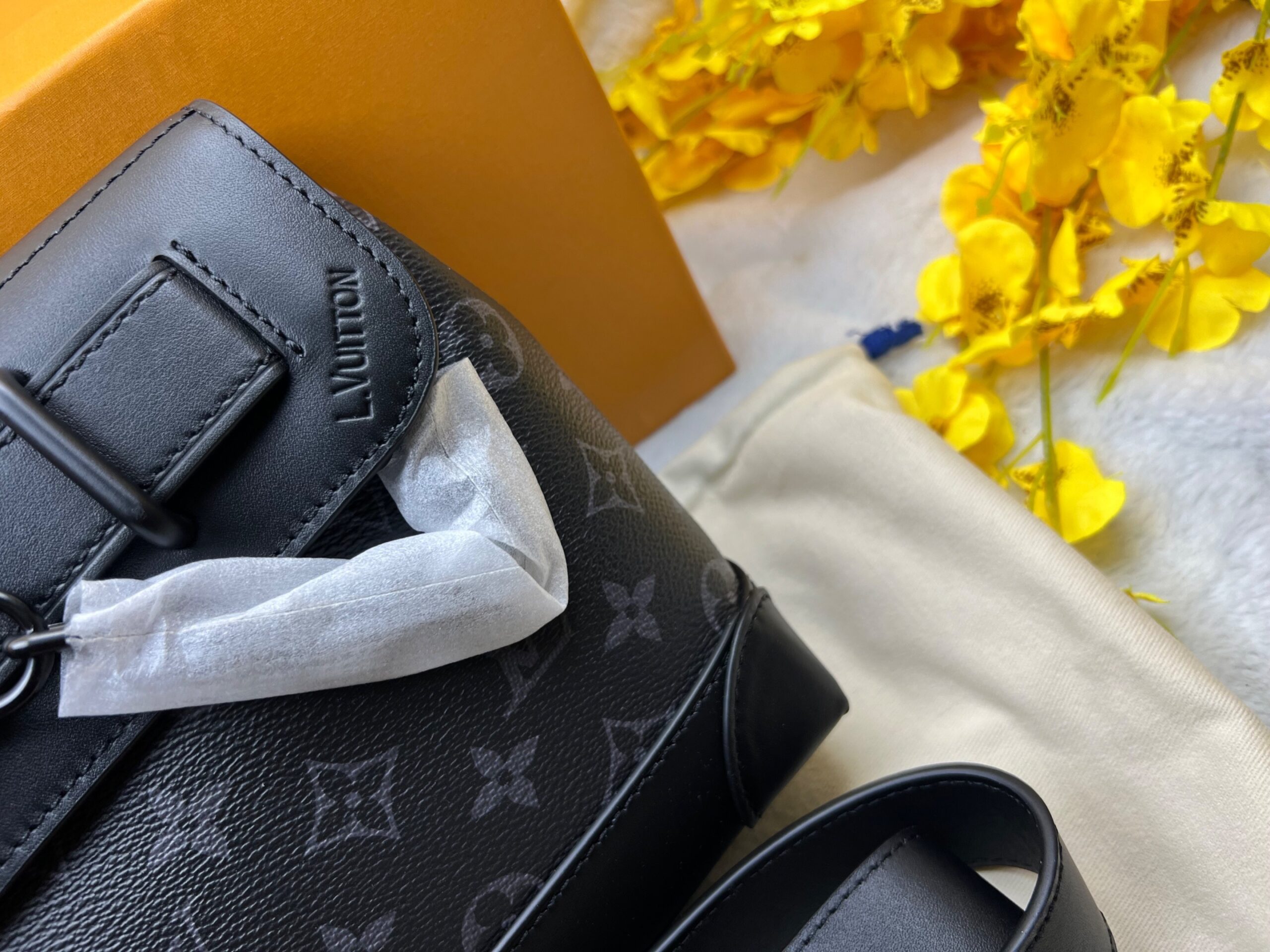 [True-to-ORIGINAL] L0vis Vvtt0n Steamer PM Black For Men 9.8in/25cm – M46953