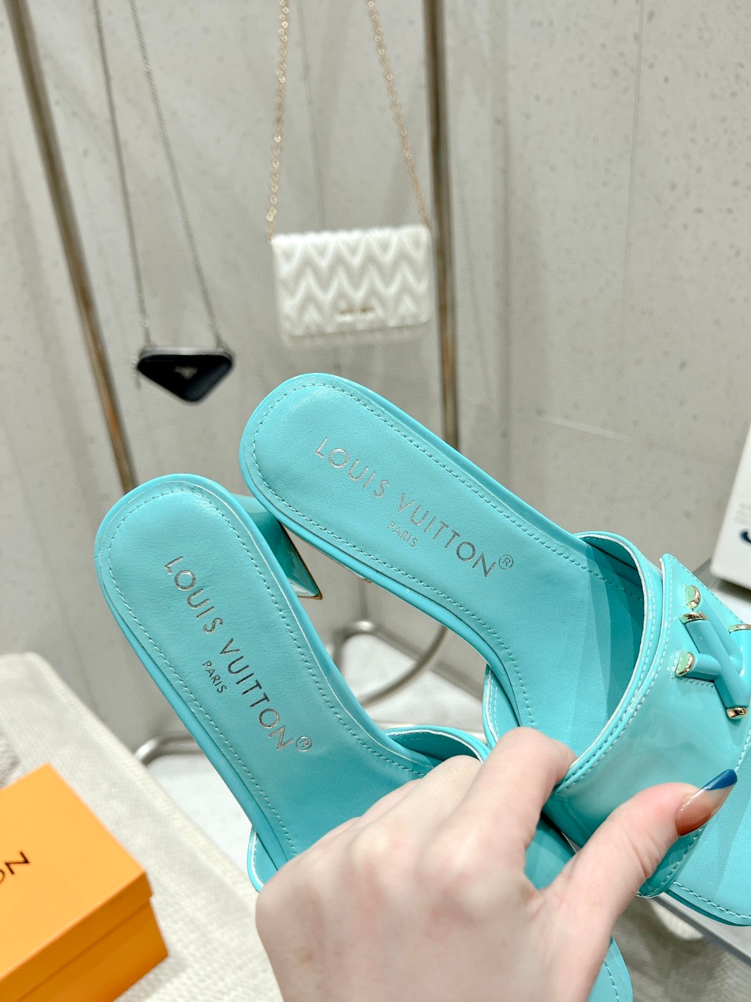 L0vis Vvtt0n Shake Mule Jade Green For Women