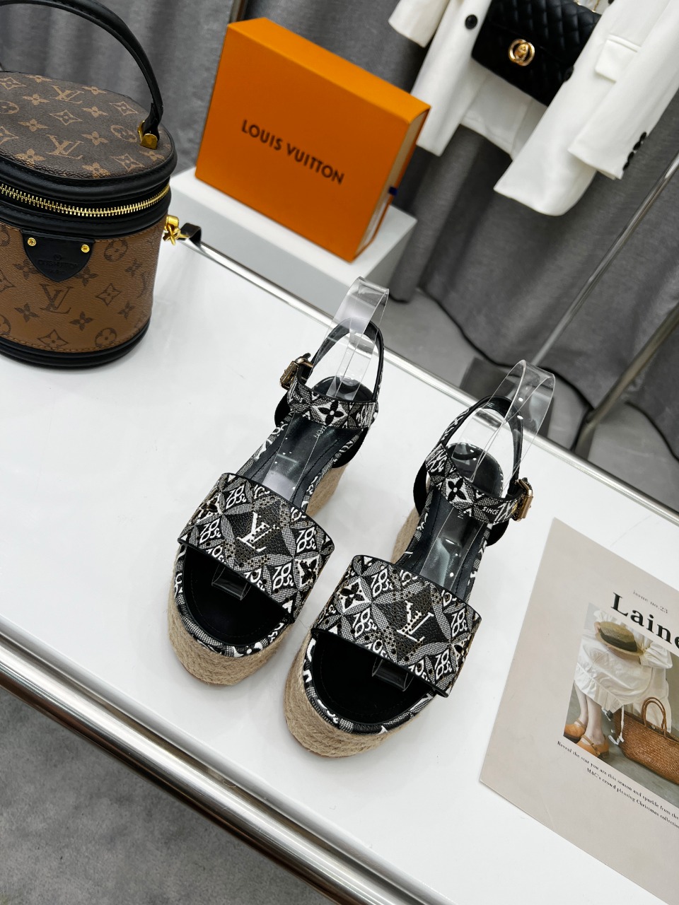 L0vis Vvtt0n Women’s Starboard Wedge Sandal Black And White For Women LV