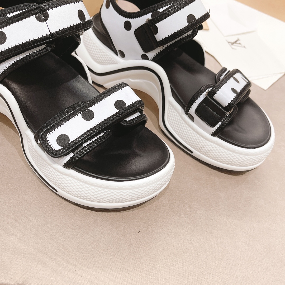 L0vis Vvtt0n Women’s LV Archlight Flat Sandal White For Women LV