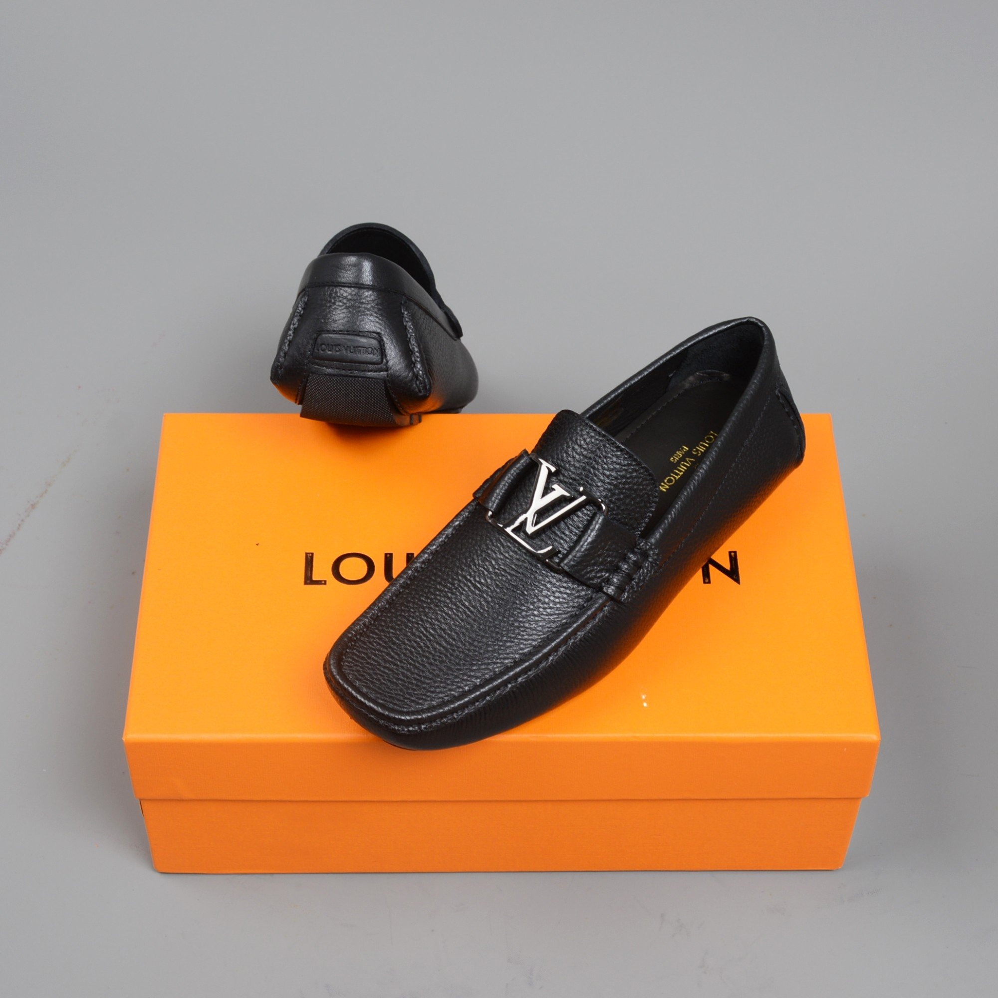 L0vis Vvtt0n Monte Carlo Mocassin Black For Men LV