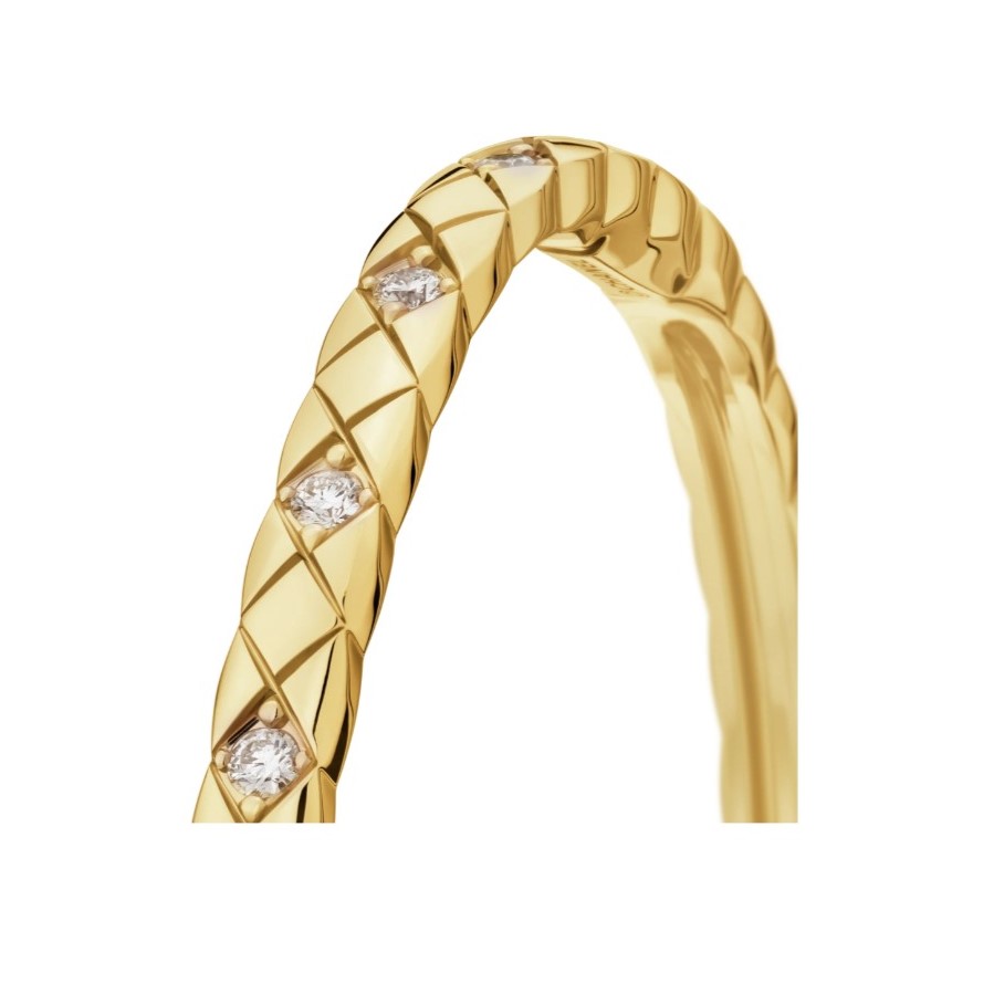 Ch**el Coco Crush Bracelet Yellow Gold For Women J12327