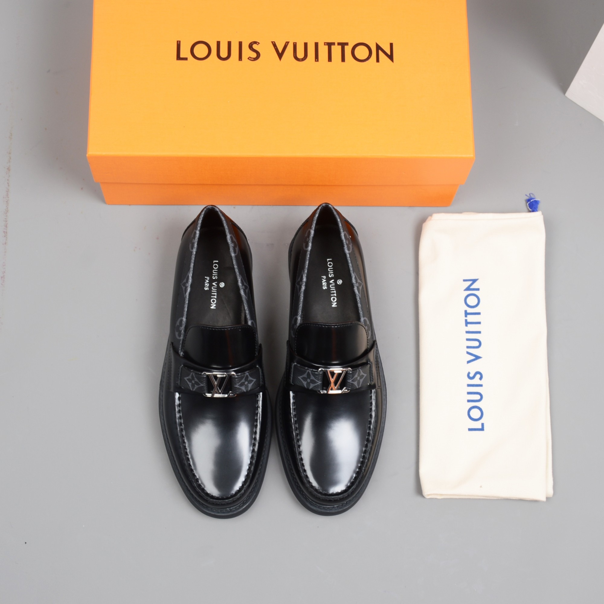 L0vis Vvtt0n Monte Carlo Mocassin Monogram Canvas Black For Men LV