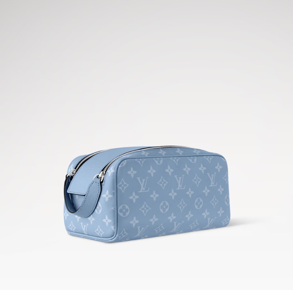 L0vis Vvtt0n Dopp Kit Sky Blue 11in/28cm M14125