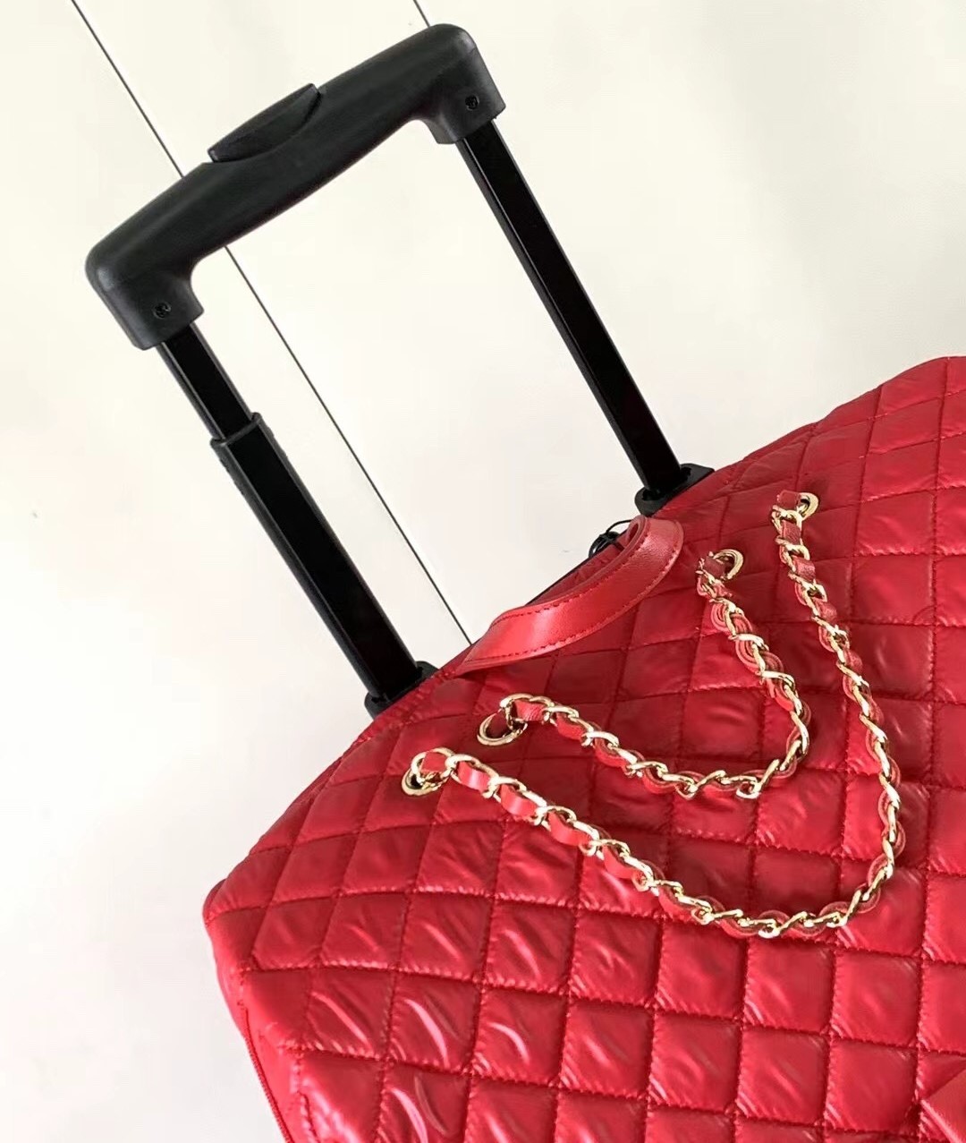 Ch**el Classic Quilted Suitcase Red 17.7in/45cm