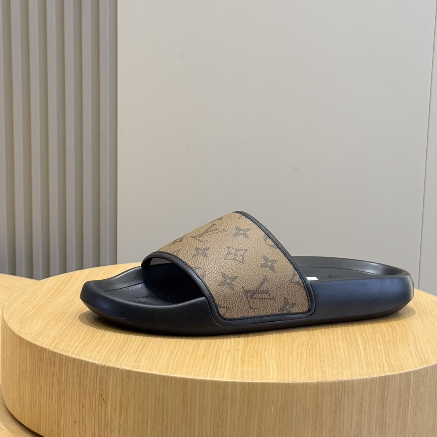 L0vis Vvtt0n Waterfront Mule Brown For Men