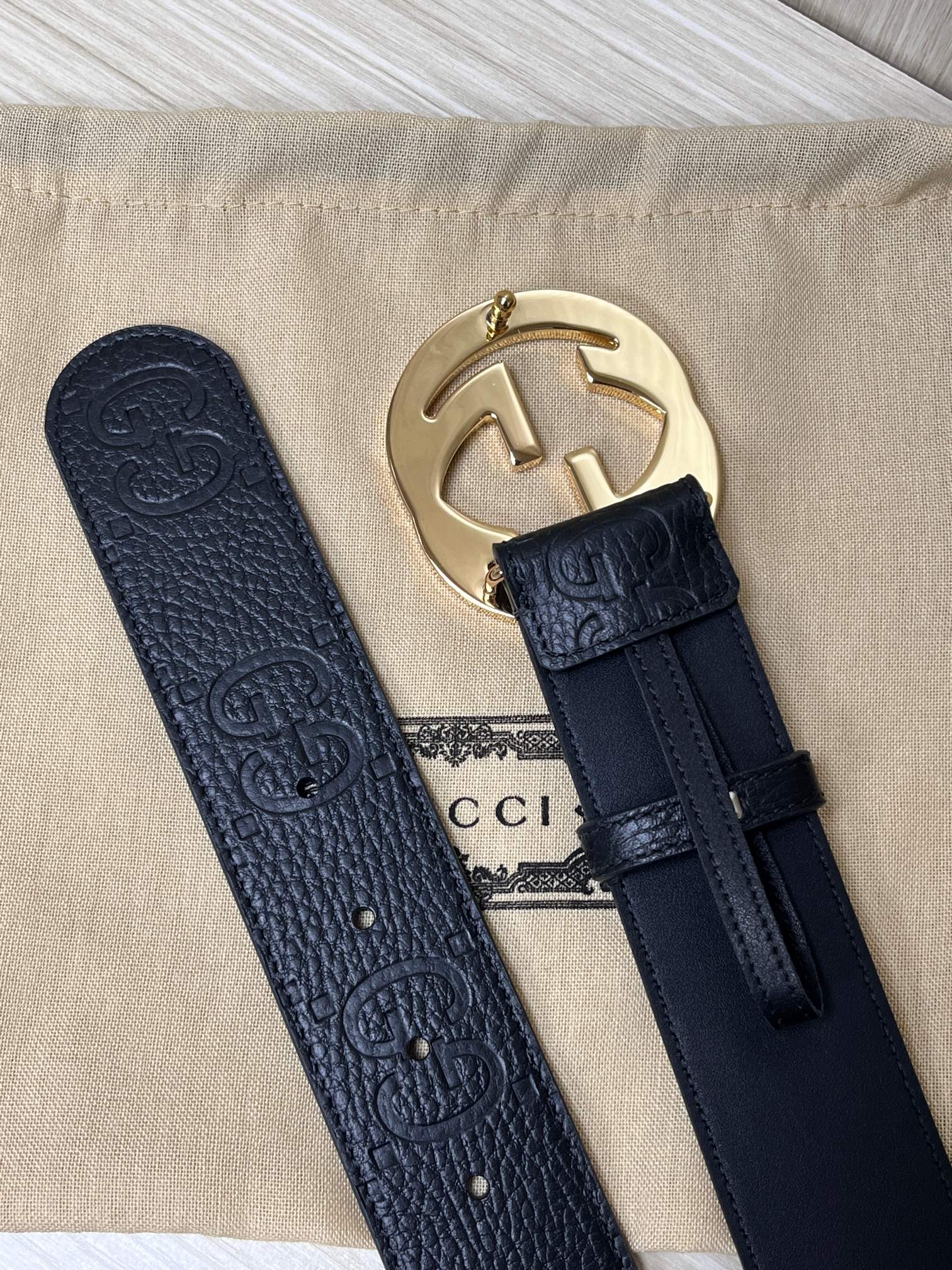Gvc*1 GG Marmont Circle Buckle Belt Black Leather With Gold Trim 40mm