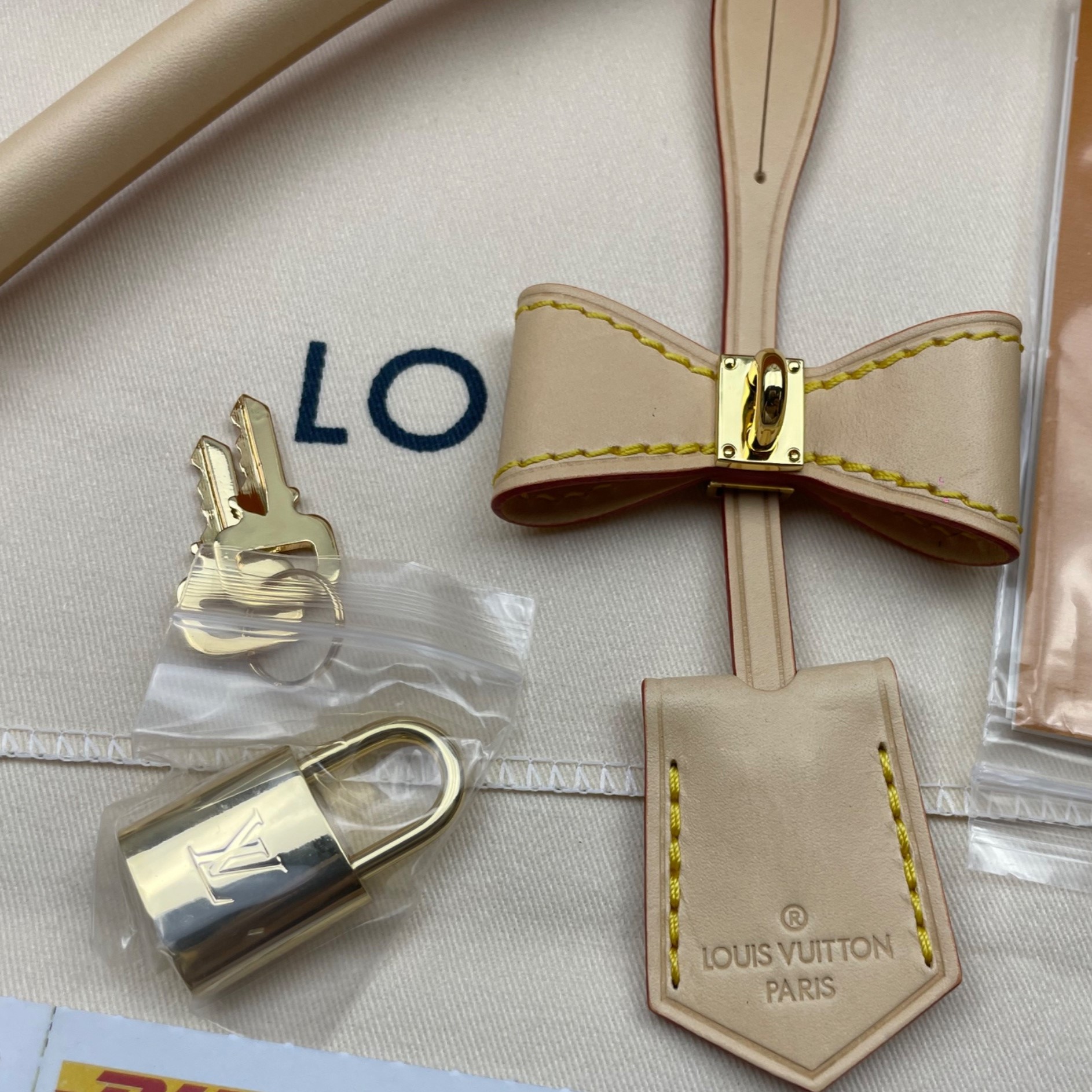 [True-to-ORIGINAL] L0vis Vvtt0n LV x TM Speedy Soft Bandoulière 30 White For Women 11.8in/30cm M14238