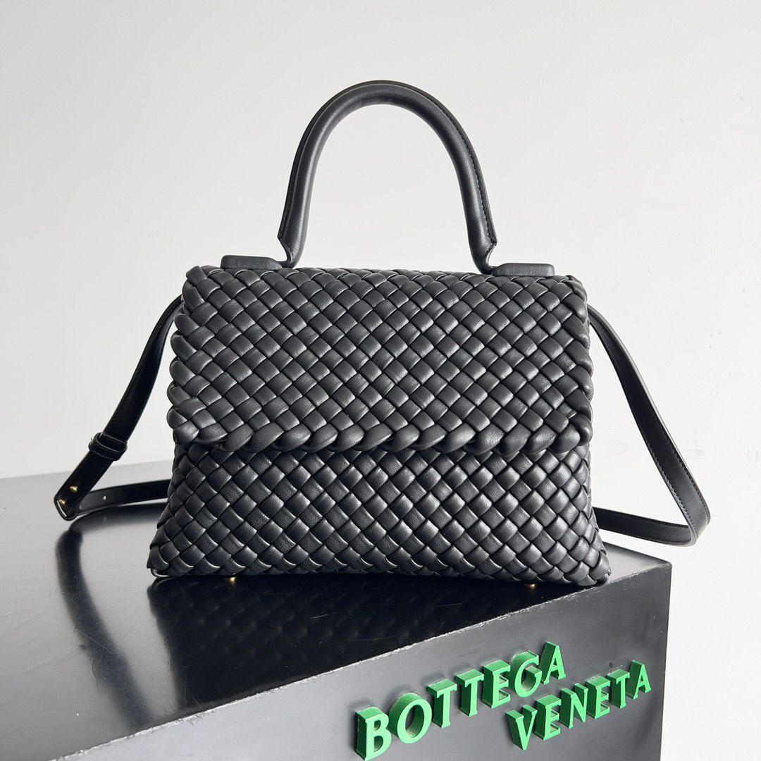 [True-to-ORIGINAL] B0tt*ga Ven*ta Patti Shoulder Bag Black For Women 26cm/10.2in 776783V3RG11019