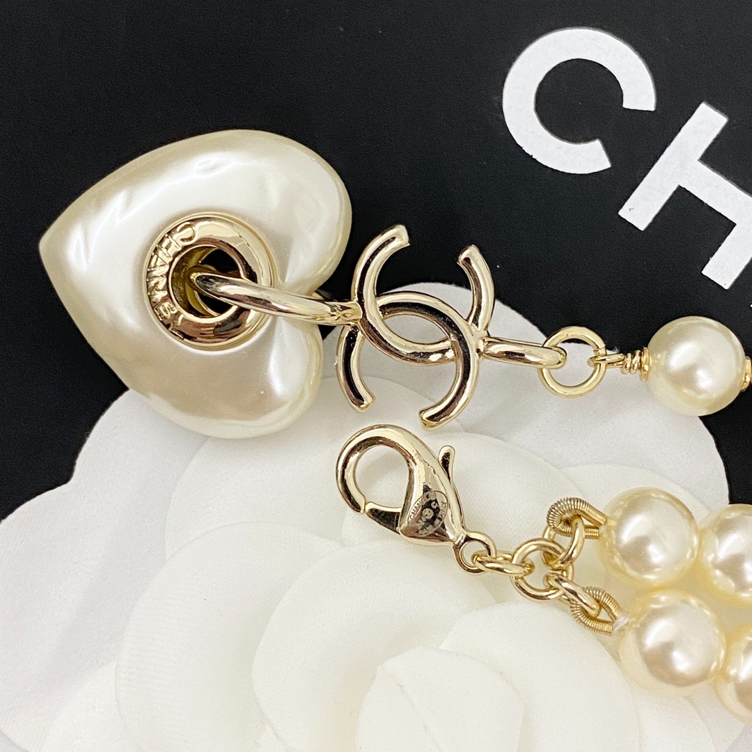 Ch**el 24 Milky White Heart Shaped Pearl Waist Necklace For Women