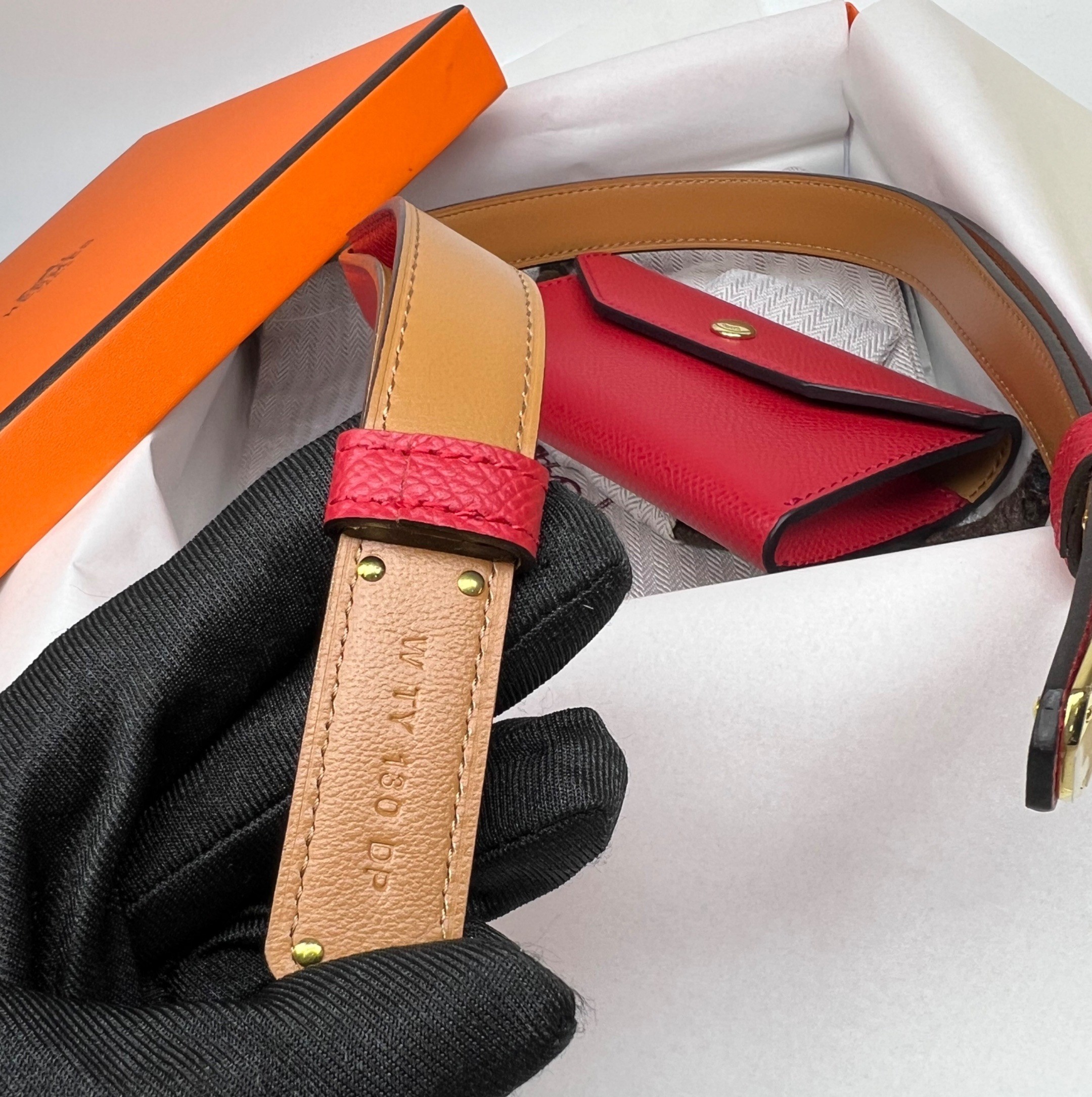 H**me5 Kelly Pocket 18 Belt Rouge Radieux For Women H081120CCO5