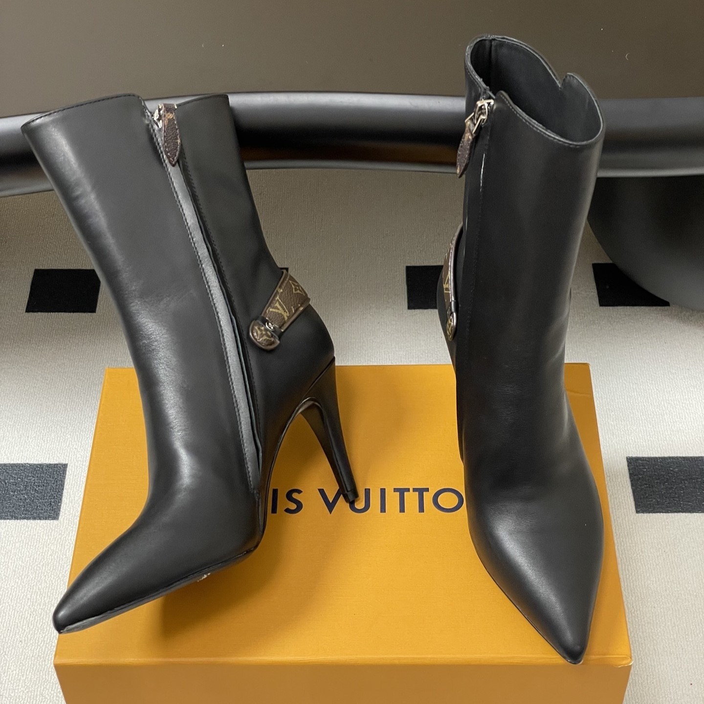 L0vis Vvtt0n Legacy Ankle Boots Black For Women 1AIEUG