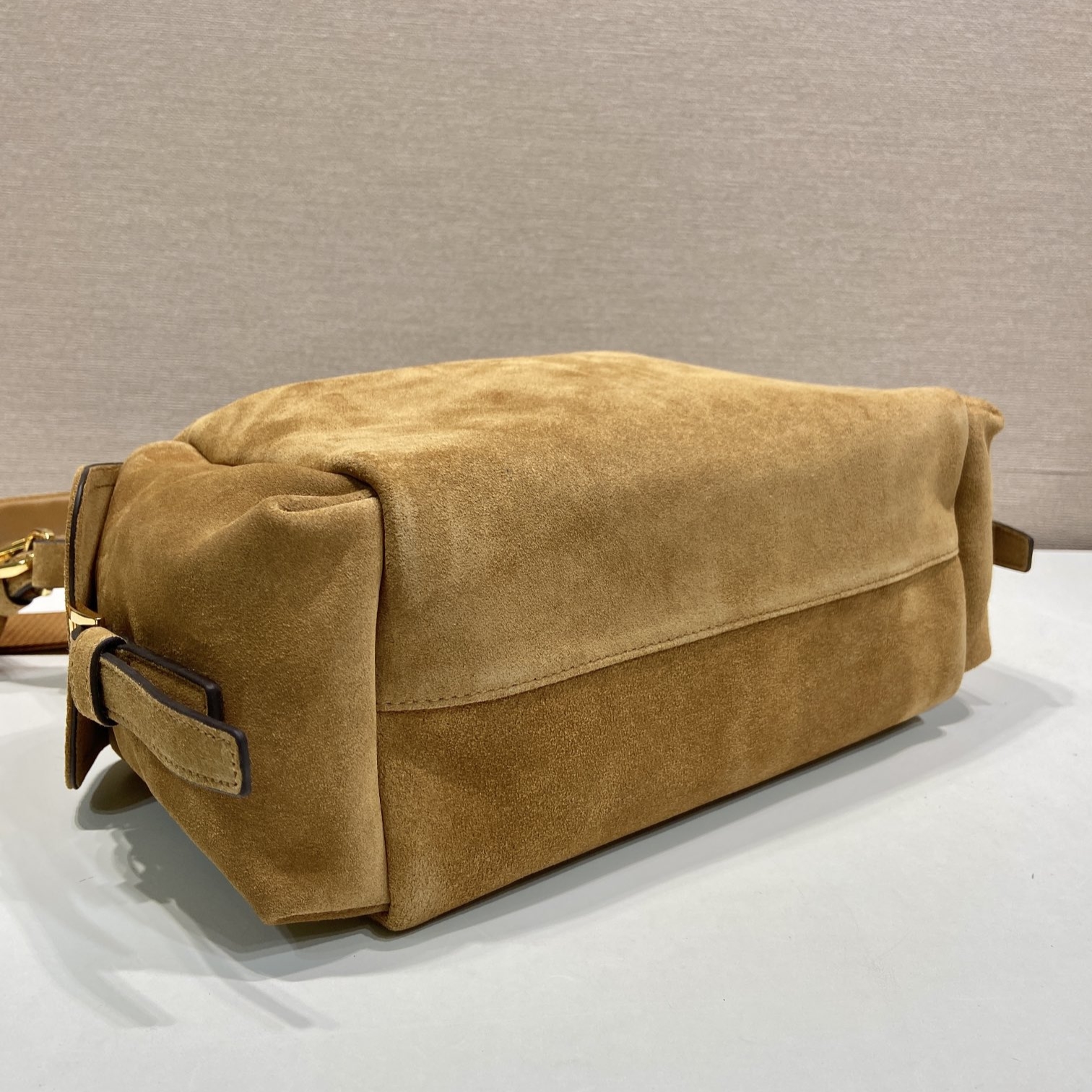 [True-to-ORIGINAL] Pra*a Explore Large Suede Bag Cinnamon For Women 32cm/12.6in 1BC264_008_F0401_V_NOO