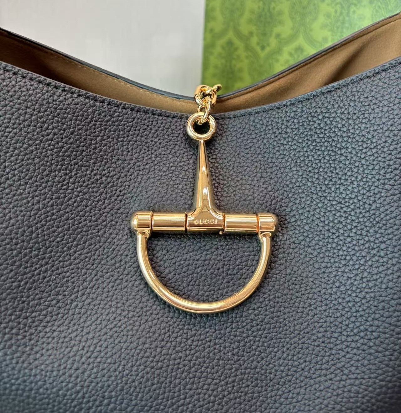 Gvc*1 Softbit Maxi Shoulder Bag Black For Women 18.1in/46cm 837466 AAEAO 1000