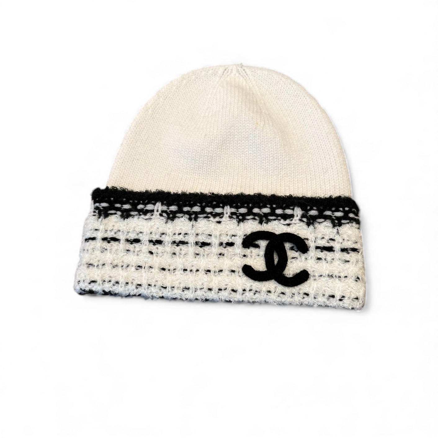 Ch**el Scarf And Beanie Set In Black/White For Women