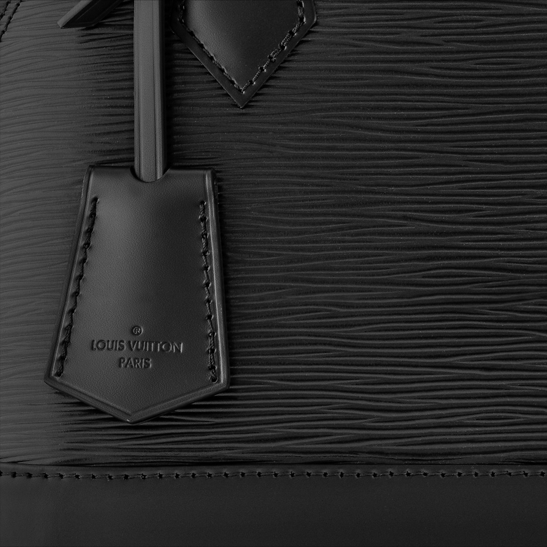 L0vis Vvtt0n Alma BB Black For Women 9.4in/24cm M24645