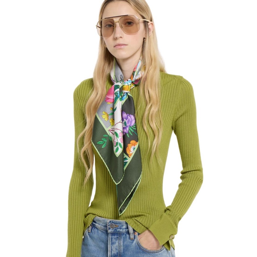 Gvc*1 Printed Silk Twill Carre Scarf Green For Women 850107 3G001 3367