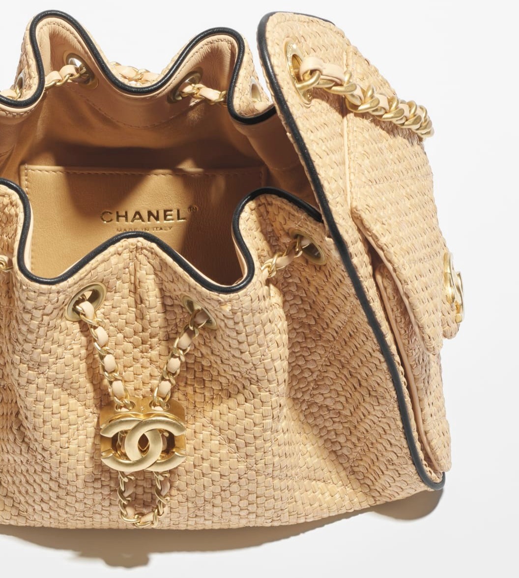 Ch**el 25 Mini Shoulder Bag 8.7in/ 22cm Beige Gold Hardware For Women AS5631-B23519-U7618