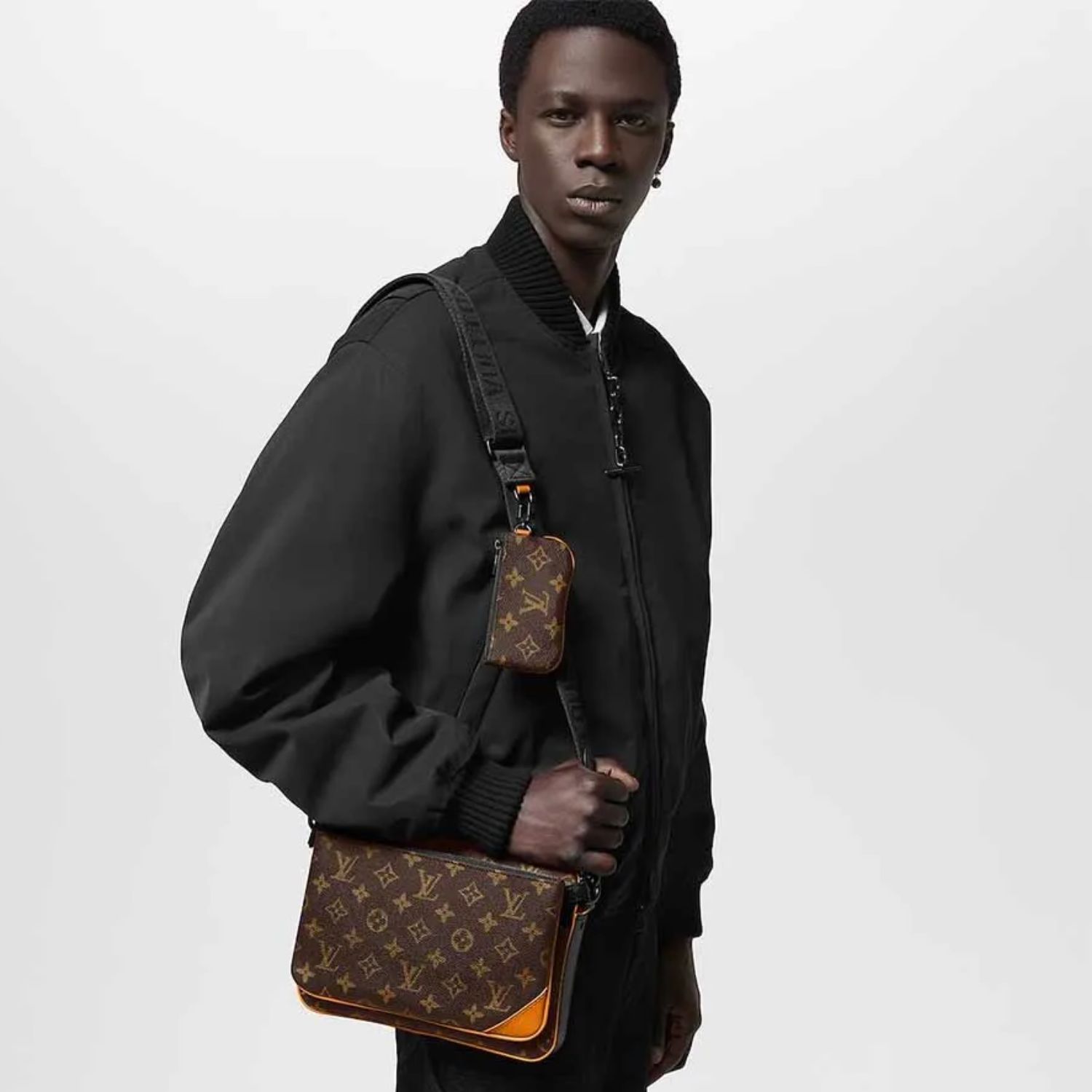 L0vis Vvtt0n Trio Messenger Bag Brown For Men 25cm/ 9.8 in M46694