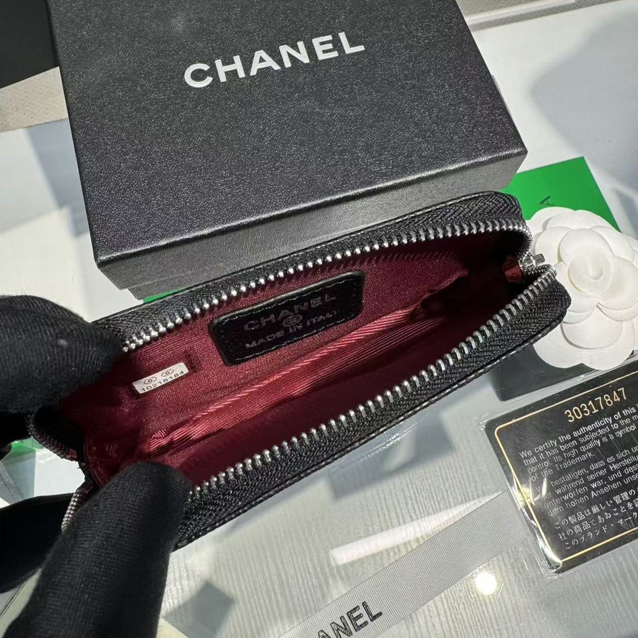 Ch**el CO-CO Classic Card Holder 19cm/7.5in Gold Hardware For Women Black