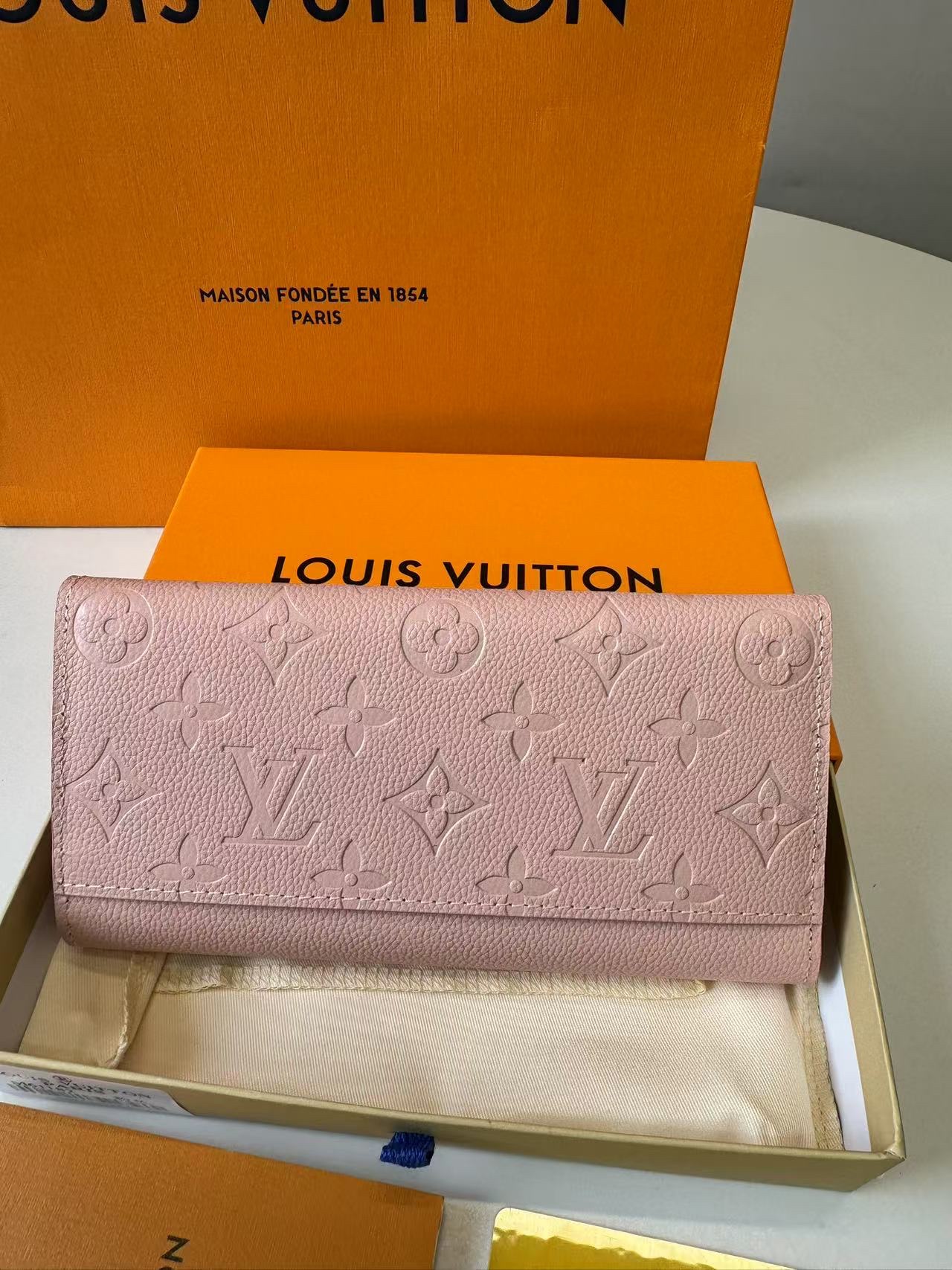 L0vis Vvtt0n Sarah Wallet Combines Monogram Empreinte Rose Ballerine Pink For Women, Women’s Wallet 19cm LV M61291