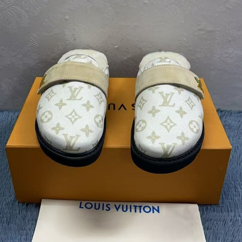 L0vis Vvtt0n LV Cosy Flat Comfort Clog White For Women 1ADD6V