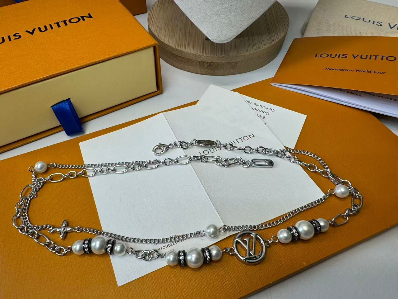 L0vis Vvtt0n Midnight Pearl Necklace For Women