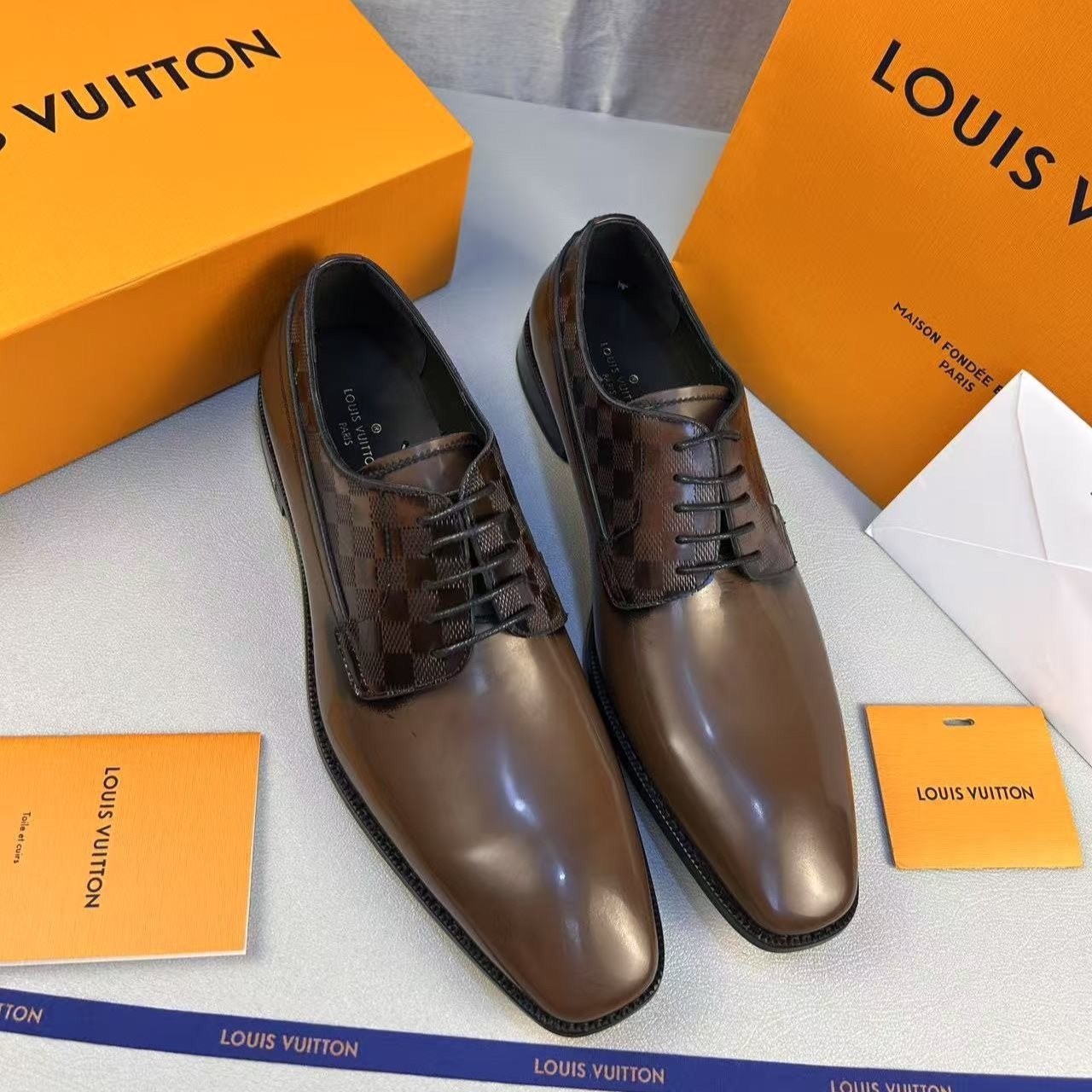 L0vis Vvtt0n Minister Derby Brown For Men