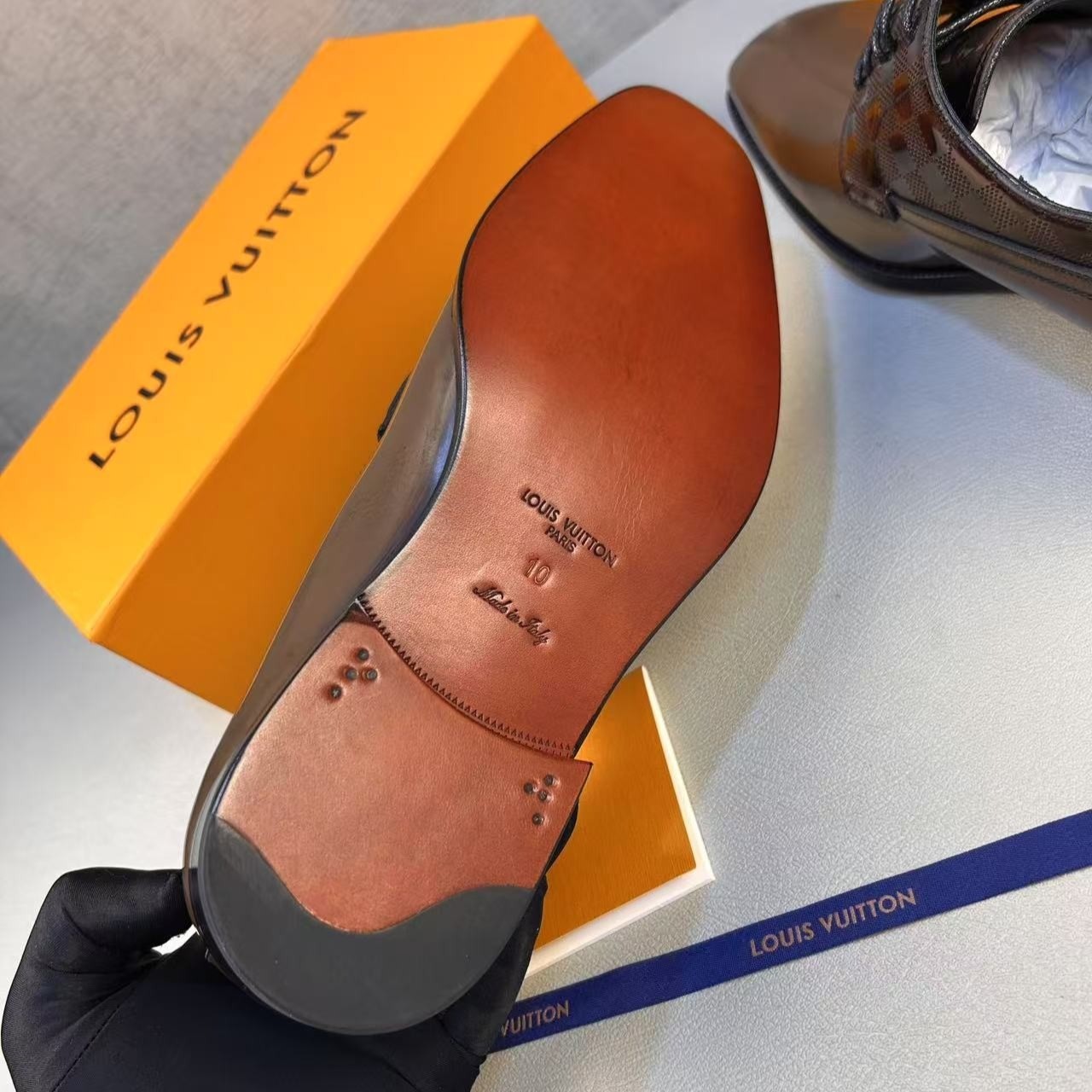 L0vis Vvtt0n Minister Derby Brown For Men